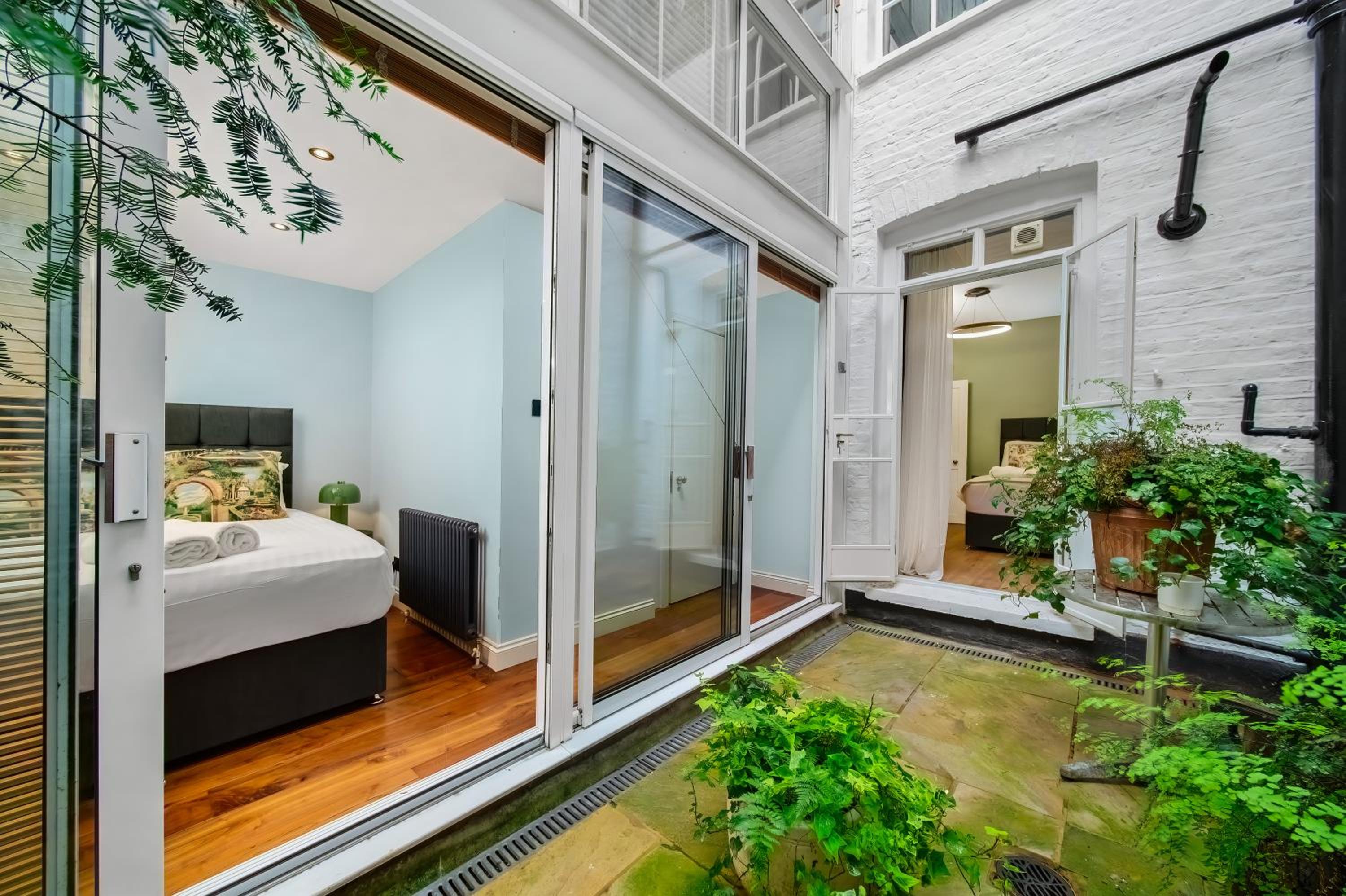 Marble Arch Stylish Abode