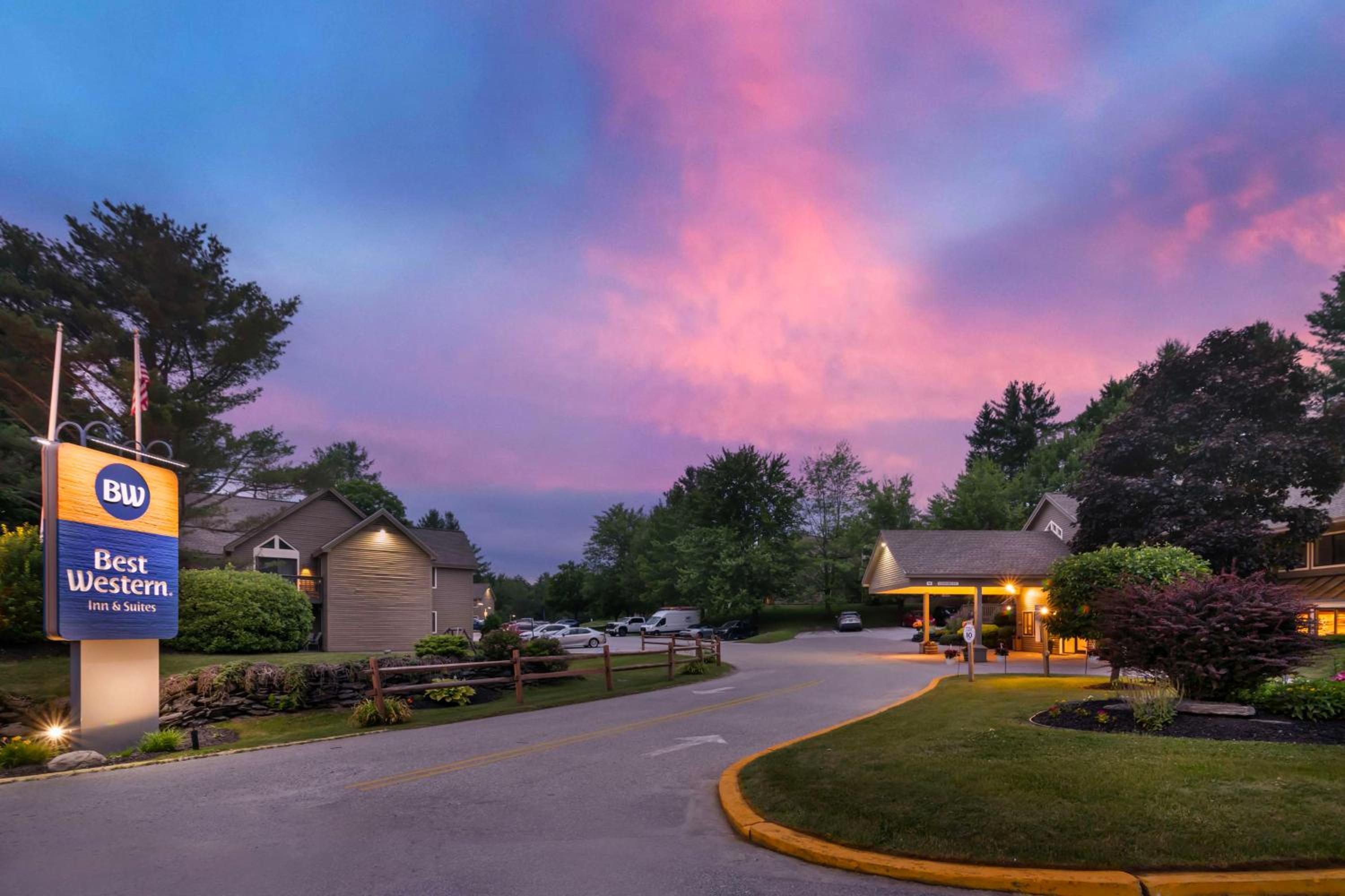 Hotel Best Western Inn & Suites Rutland-Killington - Image 1