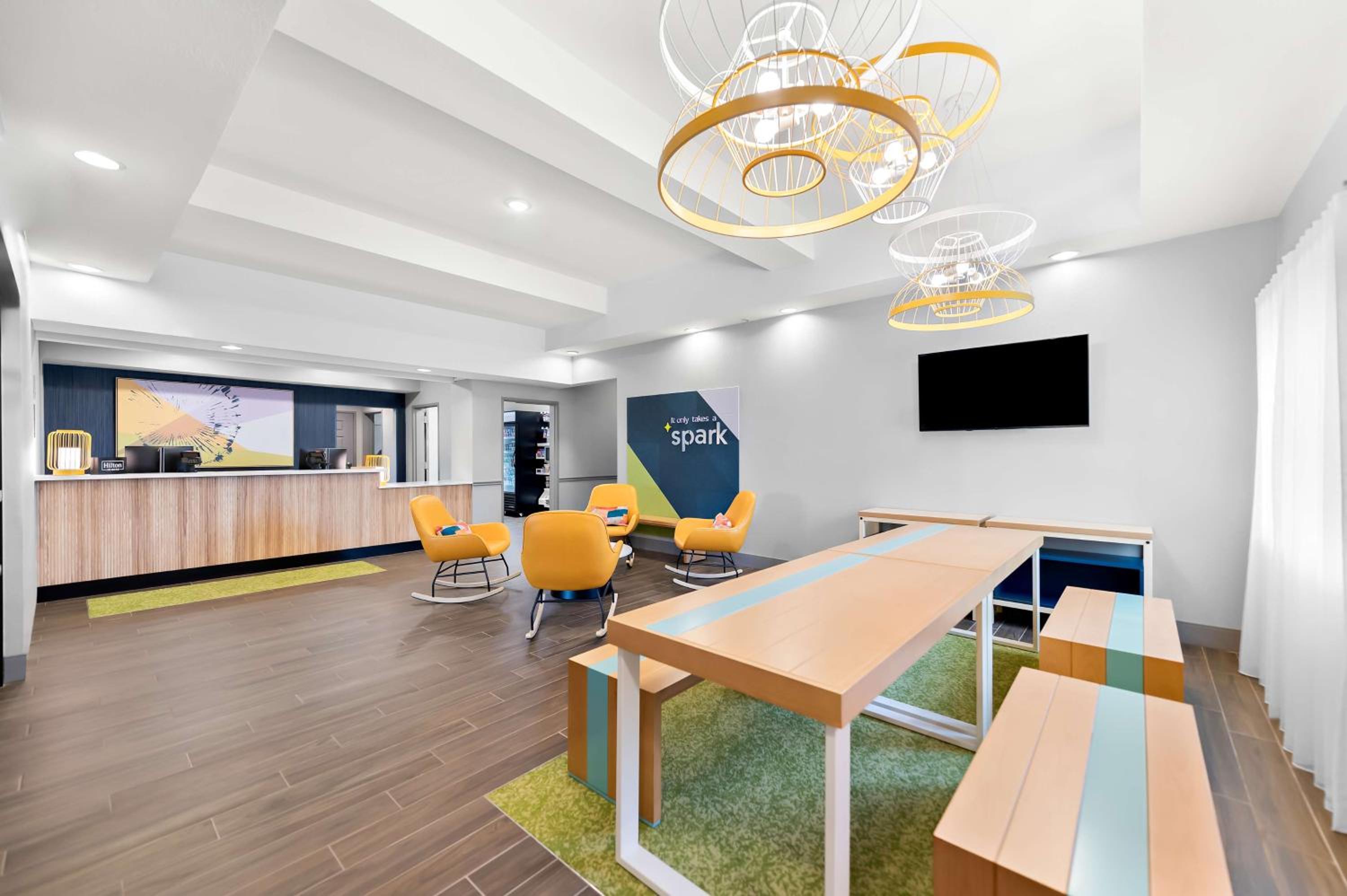 Longview Vacations - Spark By Hilton Longview - Property Image 8