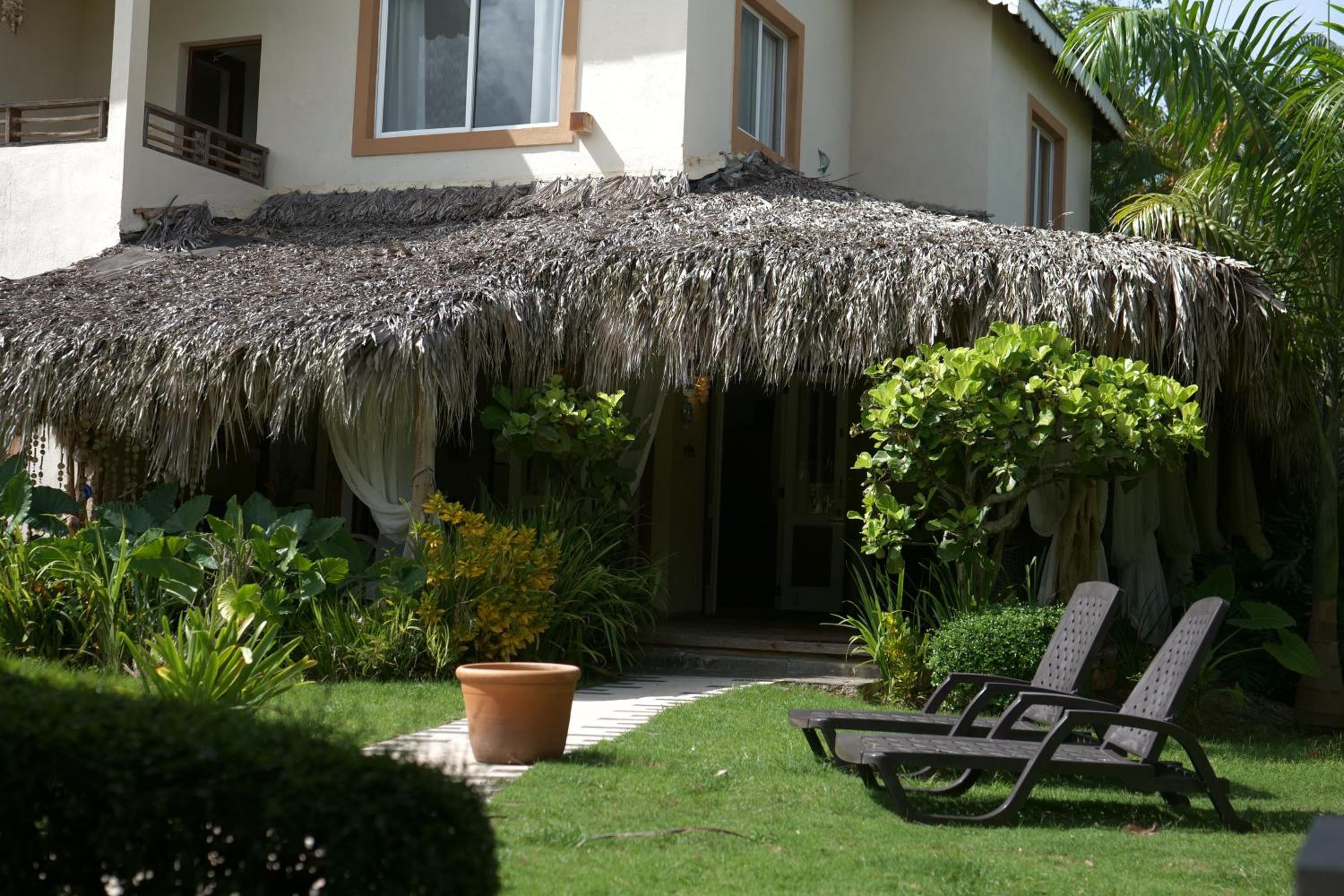 VillasMares PlayaBonita-LasTerrenas 4BR-6Bds-10Pax-WiFi-BBQ-Pool-NearBeach view 3