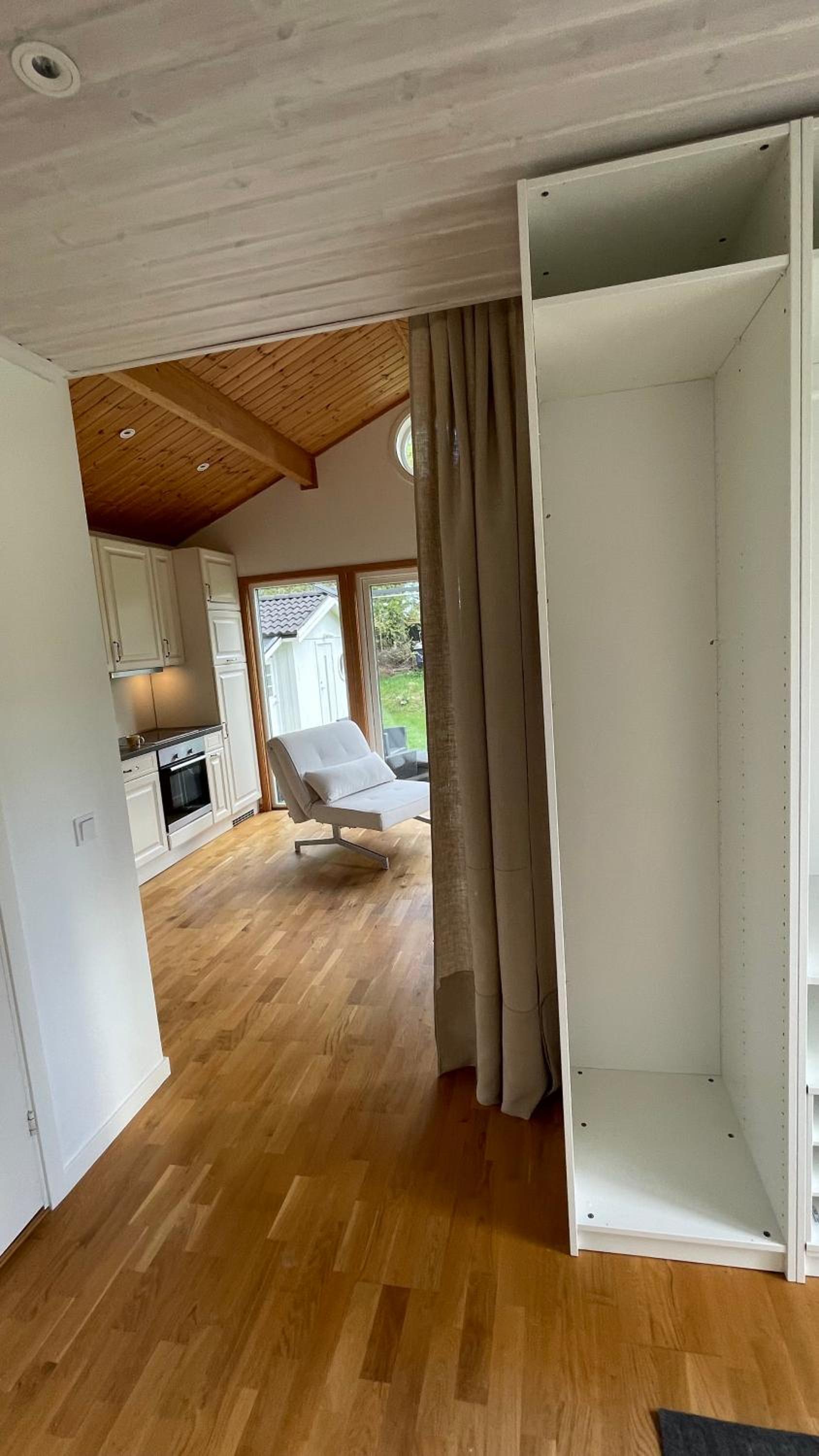 Modernt gästhus med två sovrum och bäddsoffa view 4