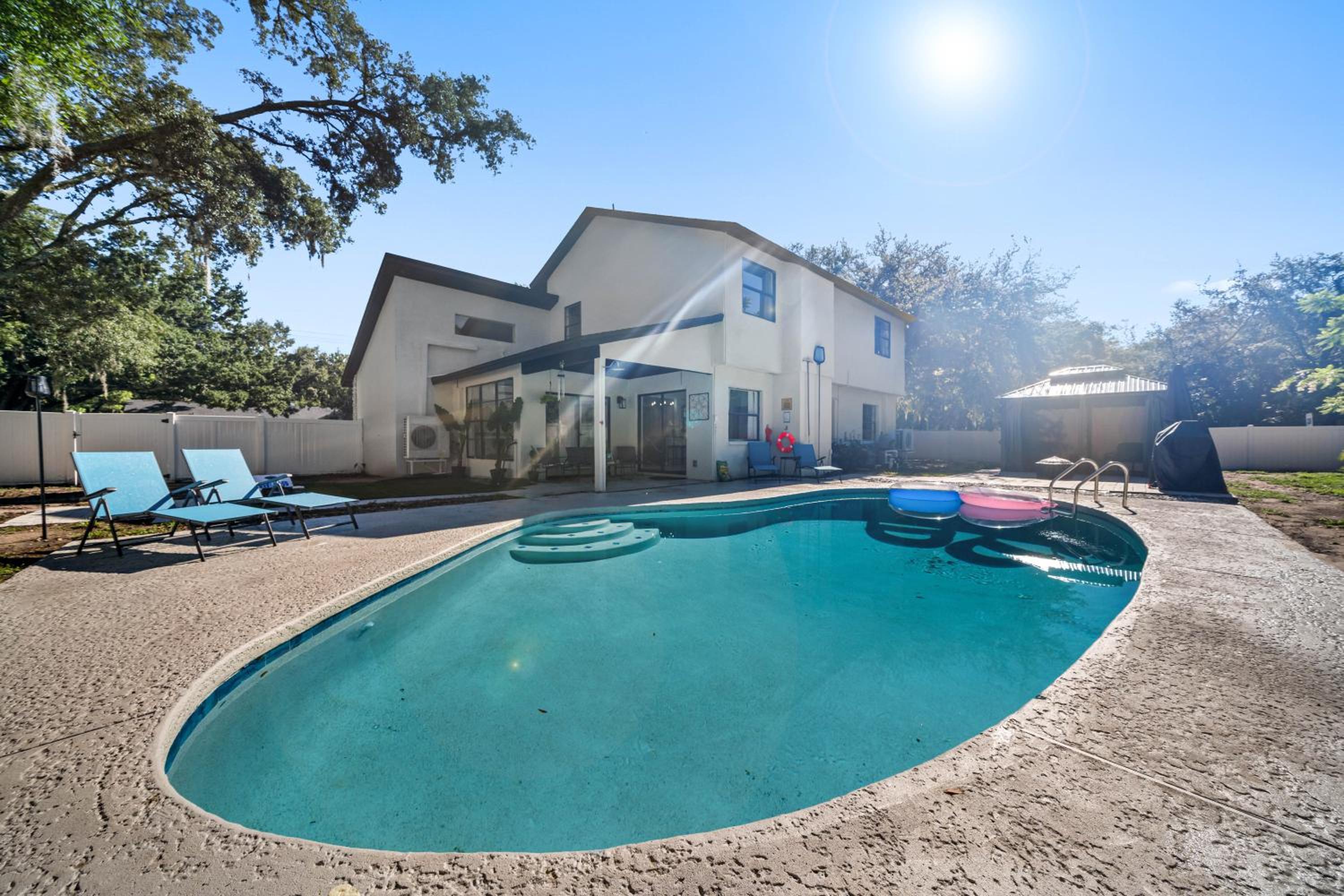 Tampa Vacations - Lux 2 King Suite Pool Oasis TampaUSF,BuschGardens - Property Image 25