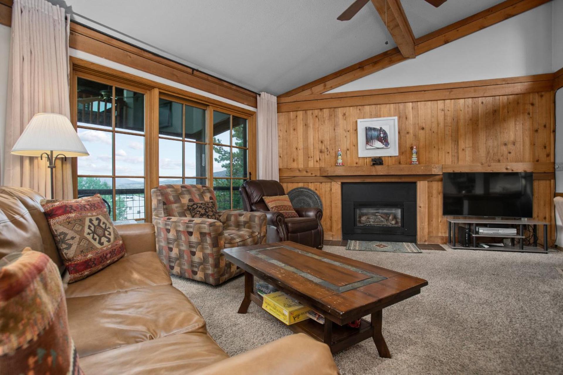 Hot Tub, Loft with Balcony, Great Views, 2 Bedrooms, 30 Plus Night Rentals Welcome view 3
