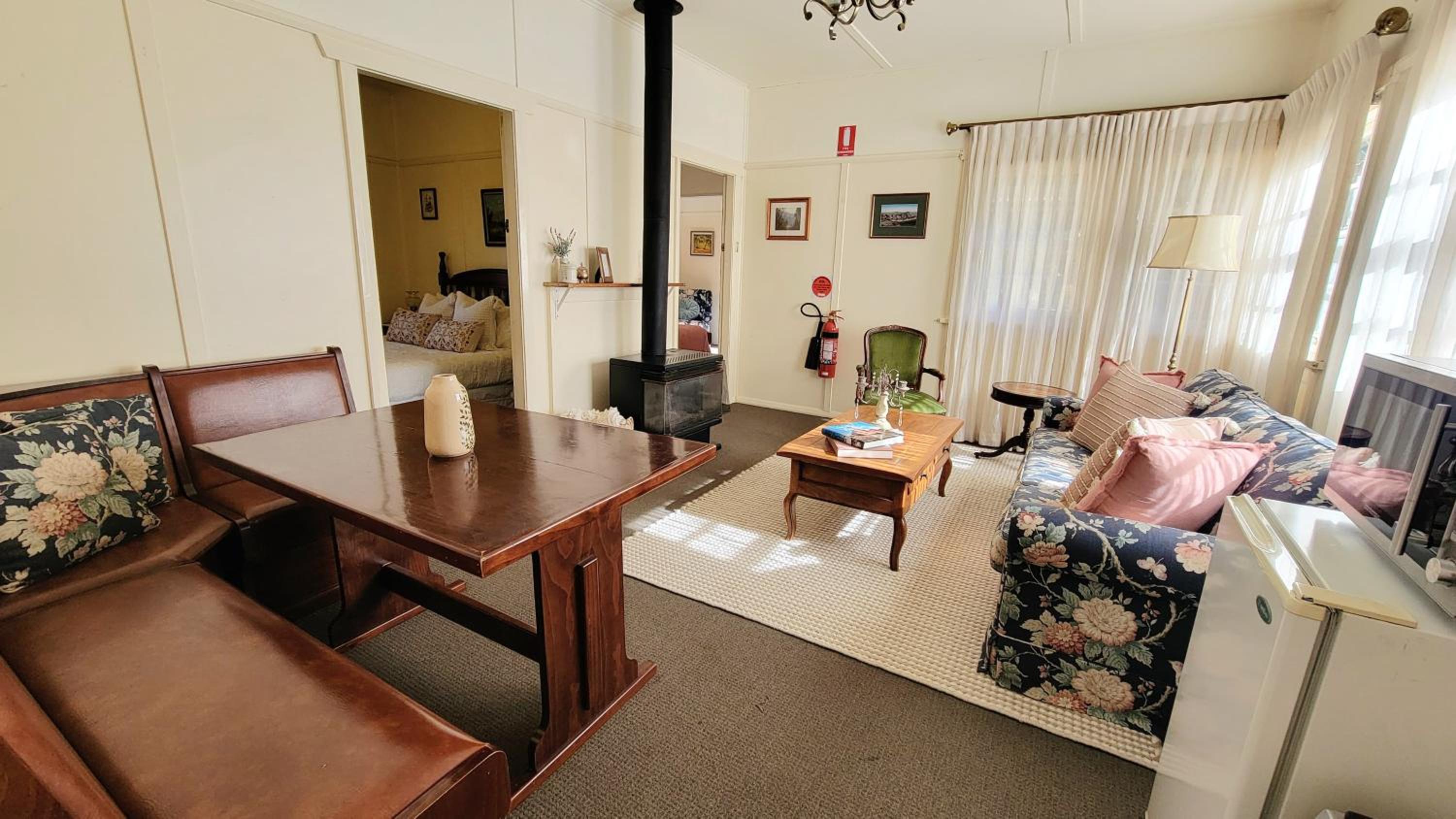 Leura House