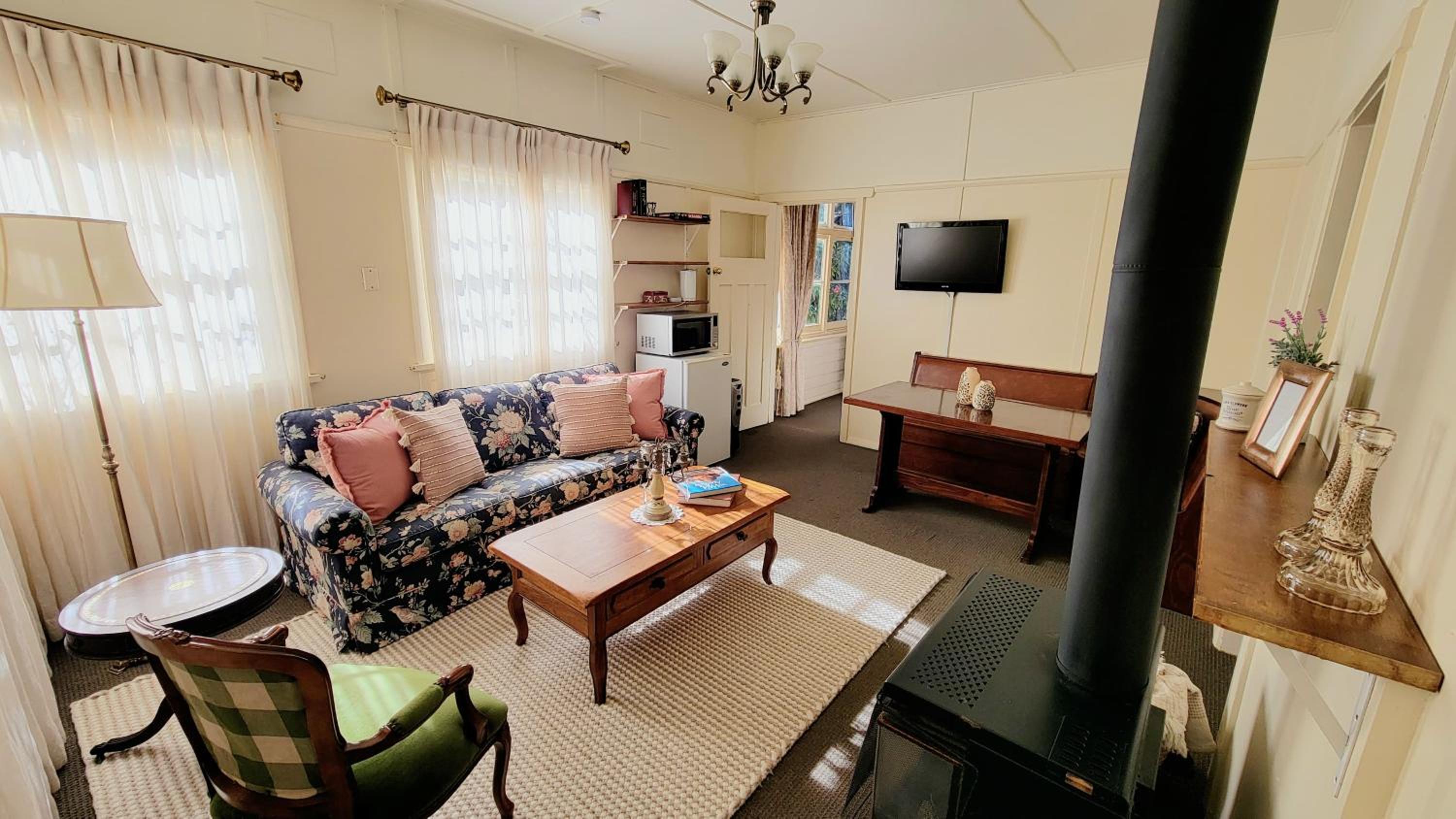 Leura House