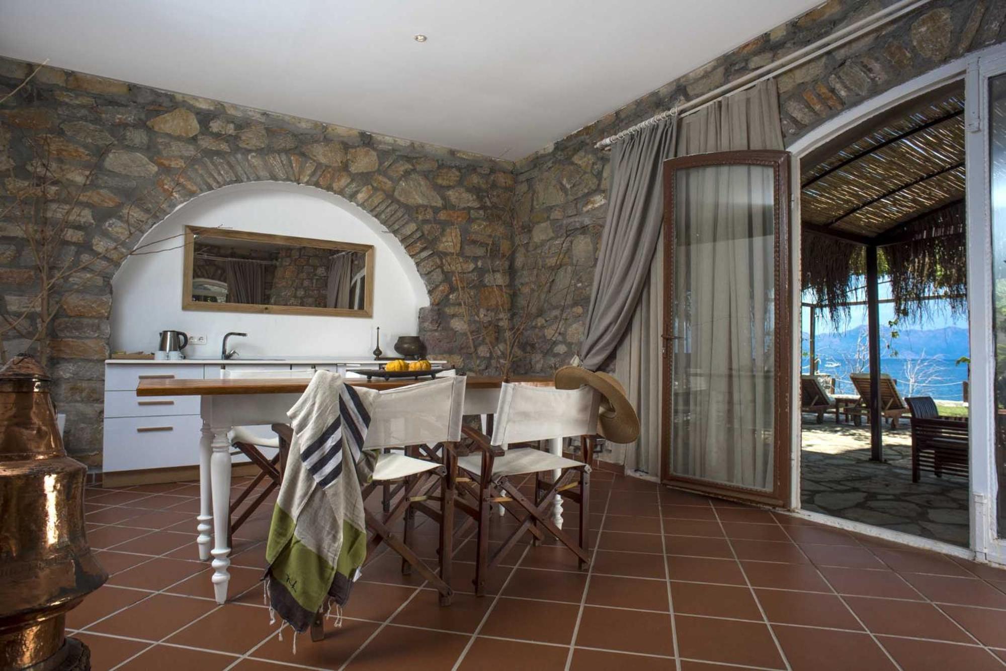 Asma, Villa Florya view 3