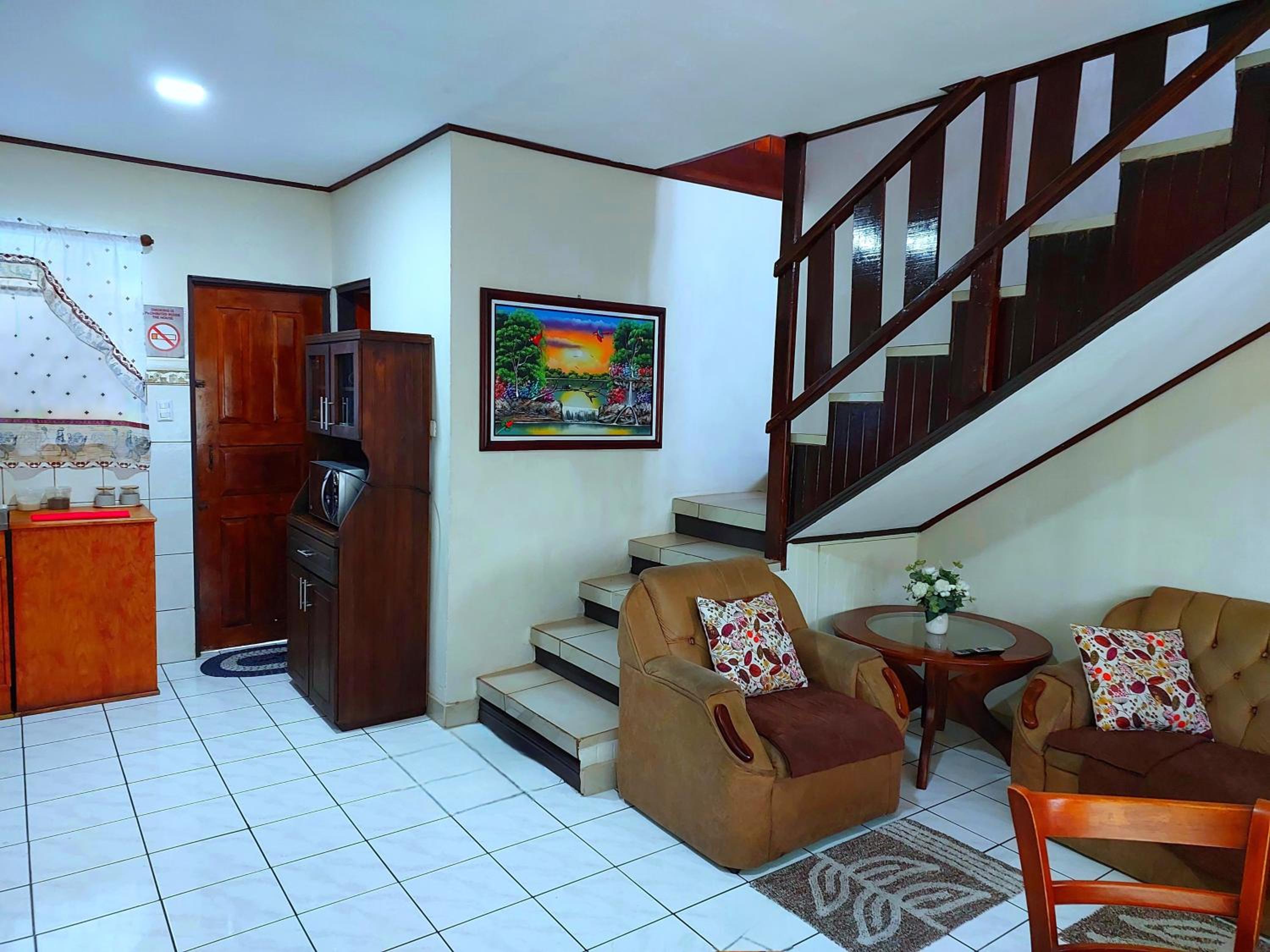 Casa del Pacífico en Puntarenas Centro con parqueo