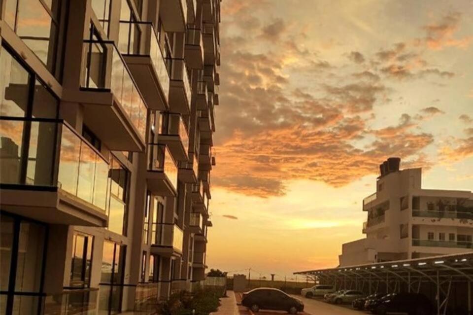 apartasuites con balcon vista a mar 5 min de la playa condominio salinas del mar