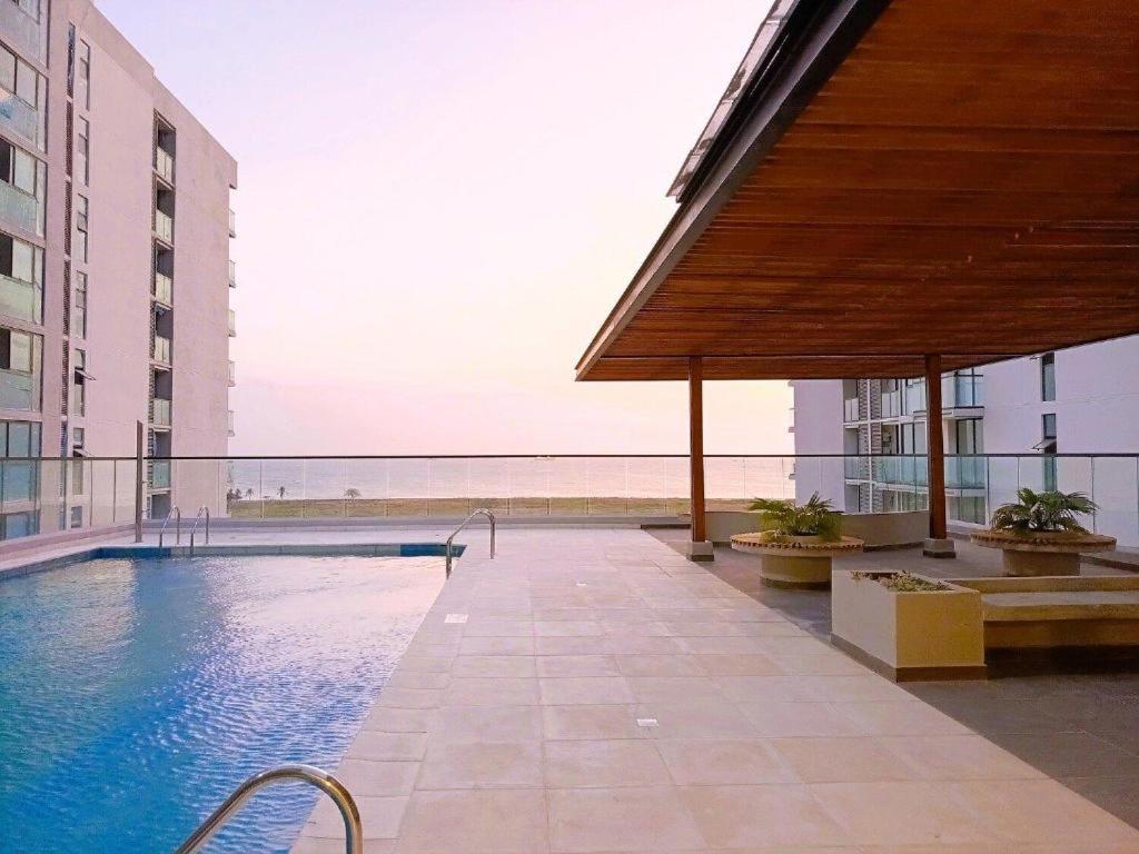 apartasuites con balcon vista a mar 5 min de la playa condominio salinas del mar
