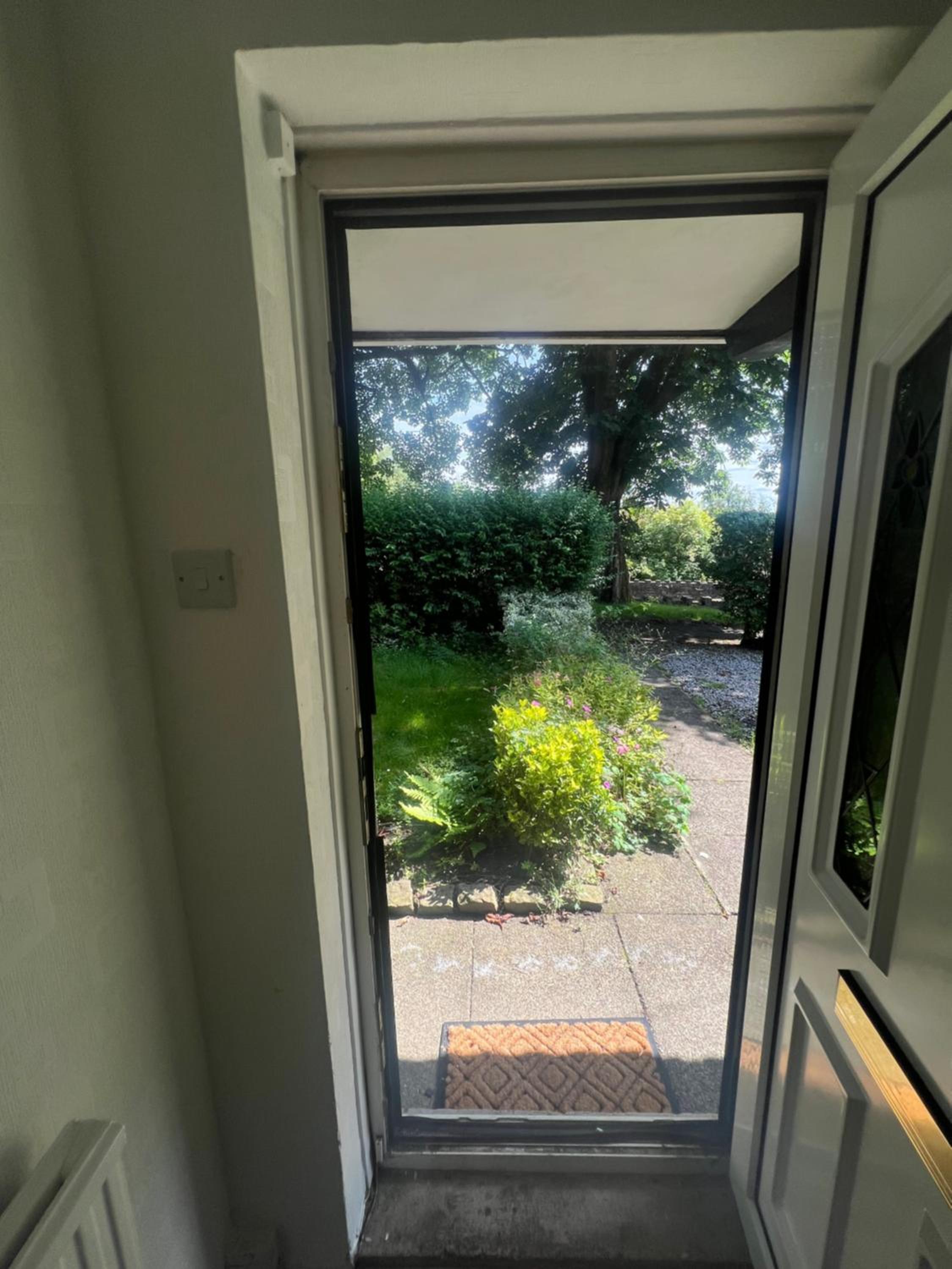 Cozy 3-Bedroom House in Bolton, Huge Garden view 4
