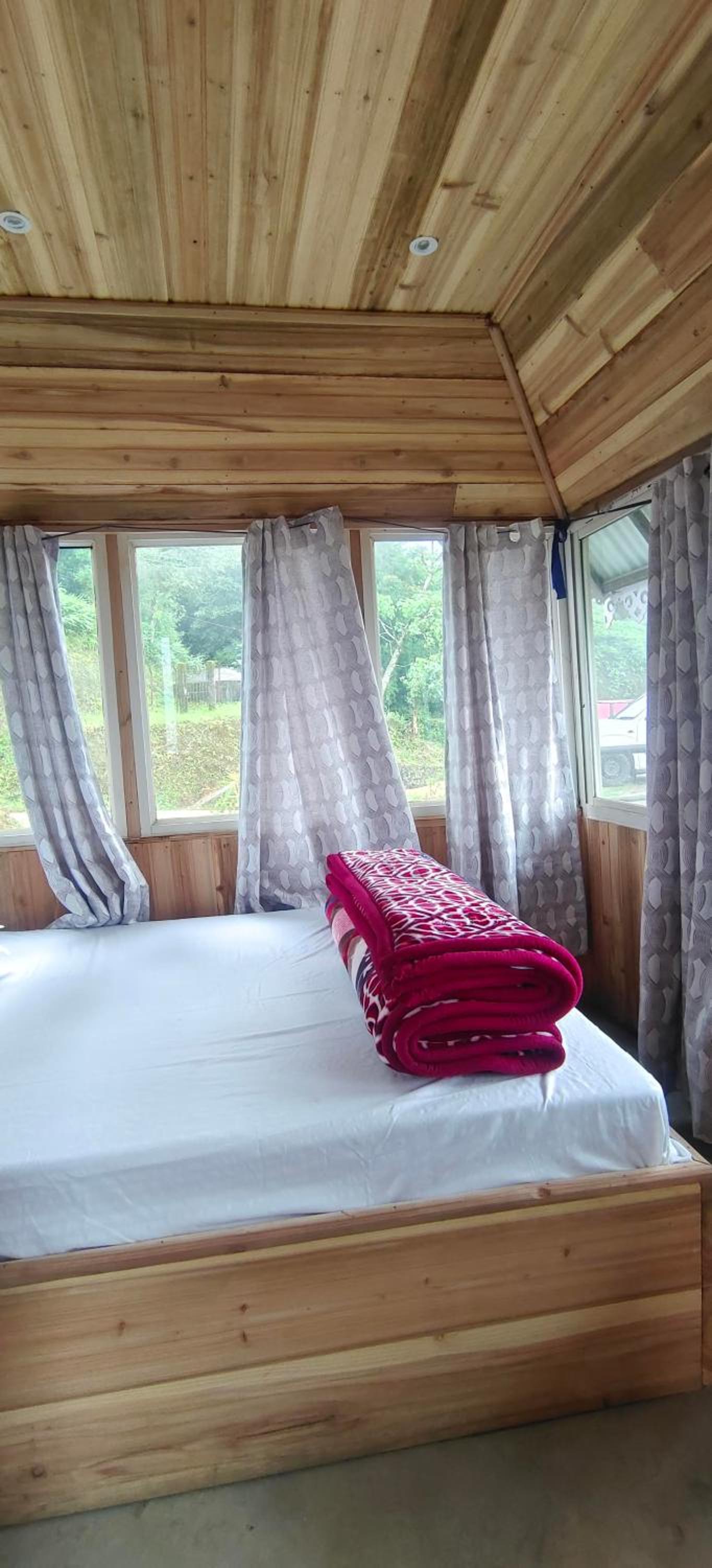 Zero Points TheLaure Cottage view 5