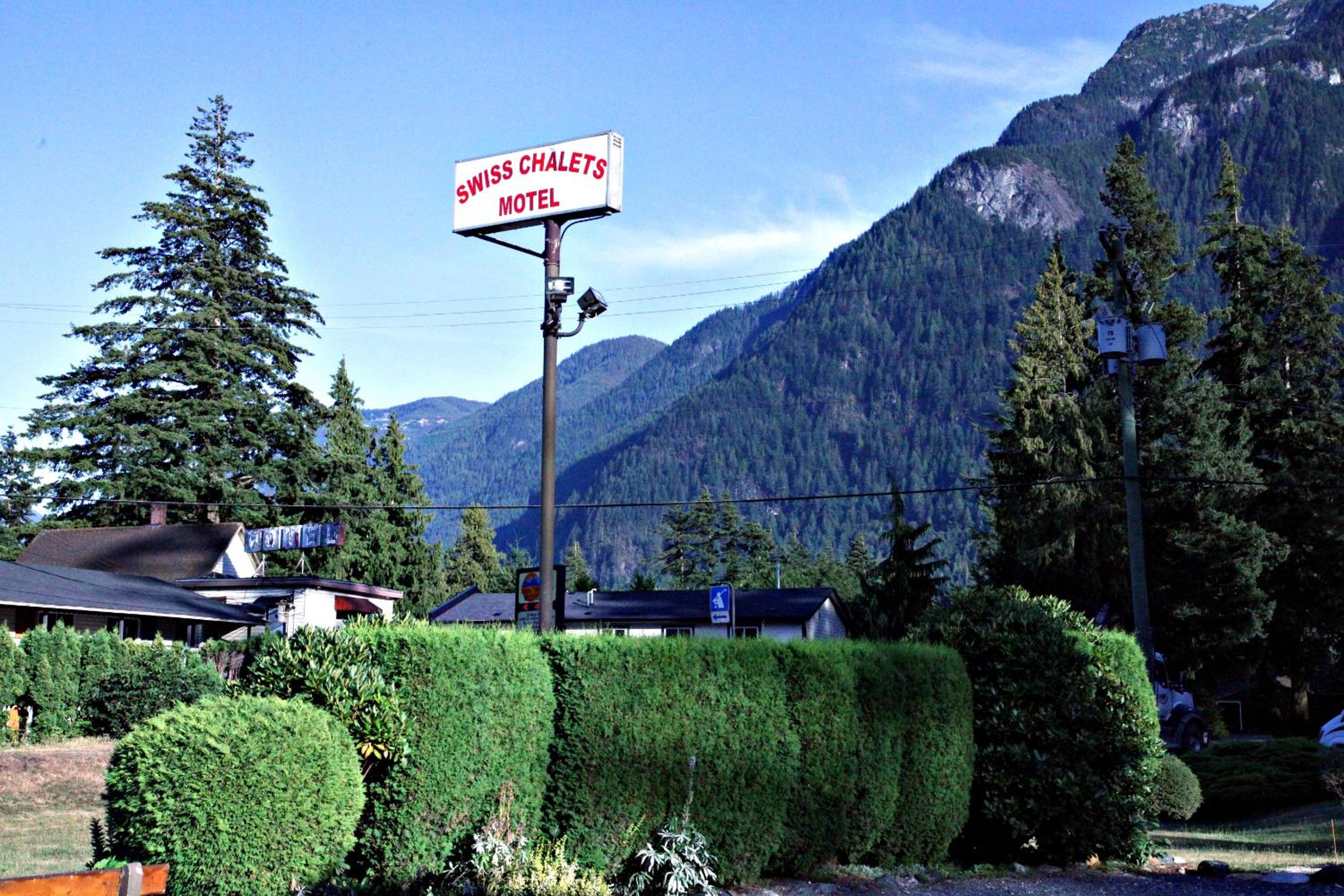 Richca Chalets Resort
