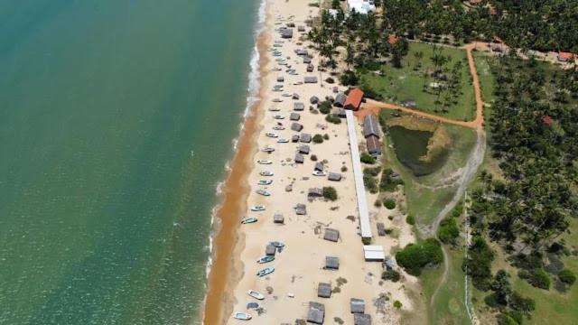 Windy beach cabanas view 5