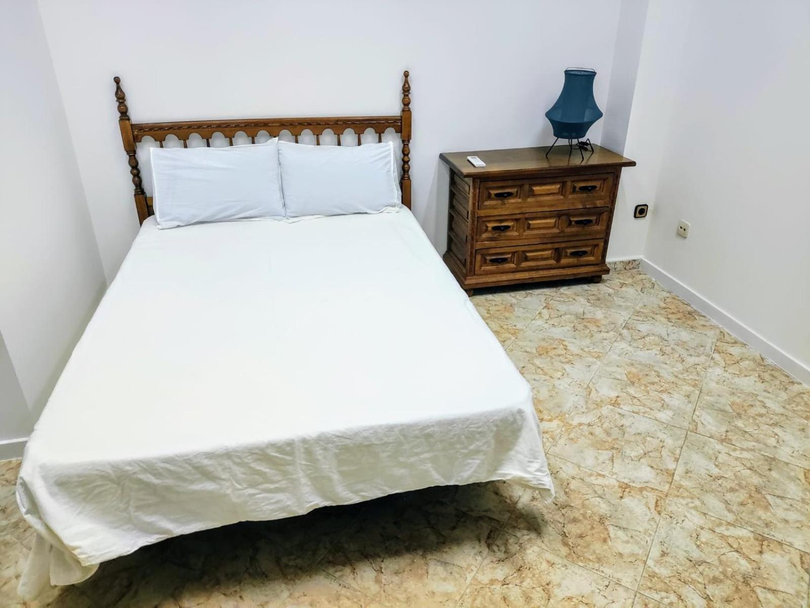 Preciosa villa para grupos grandes con piscina y BBQ