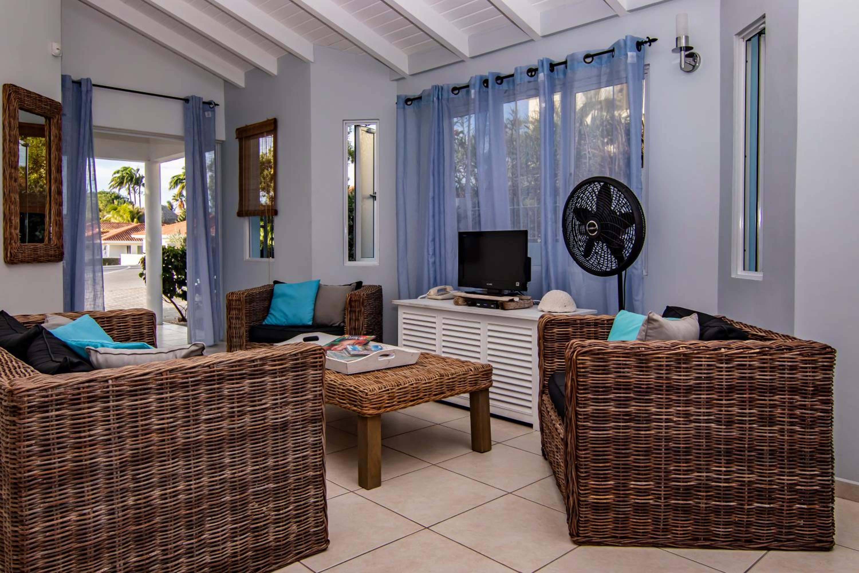Villa Blue Curacao