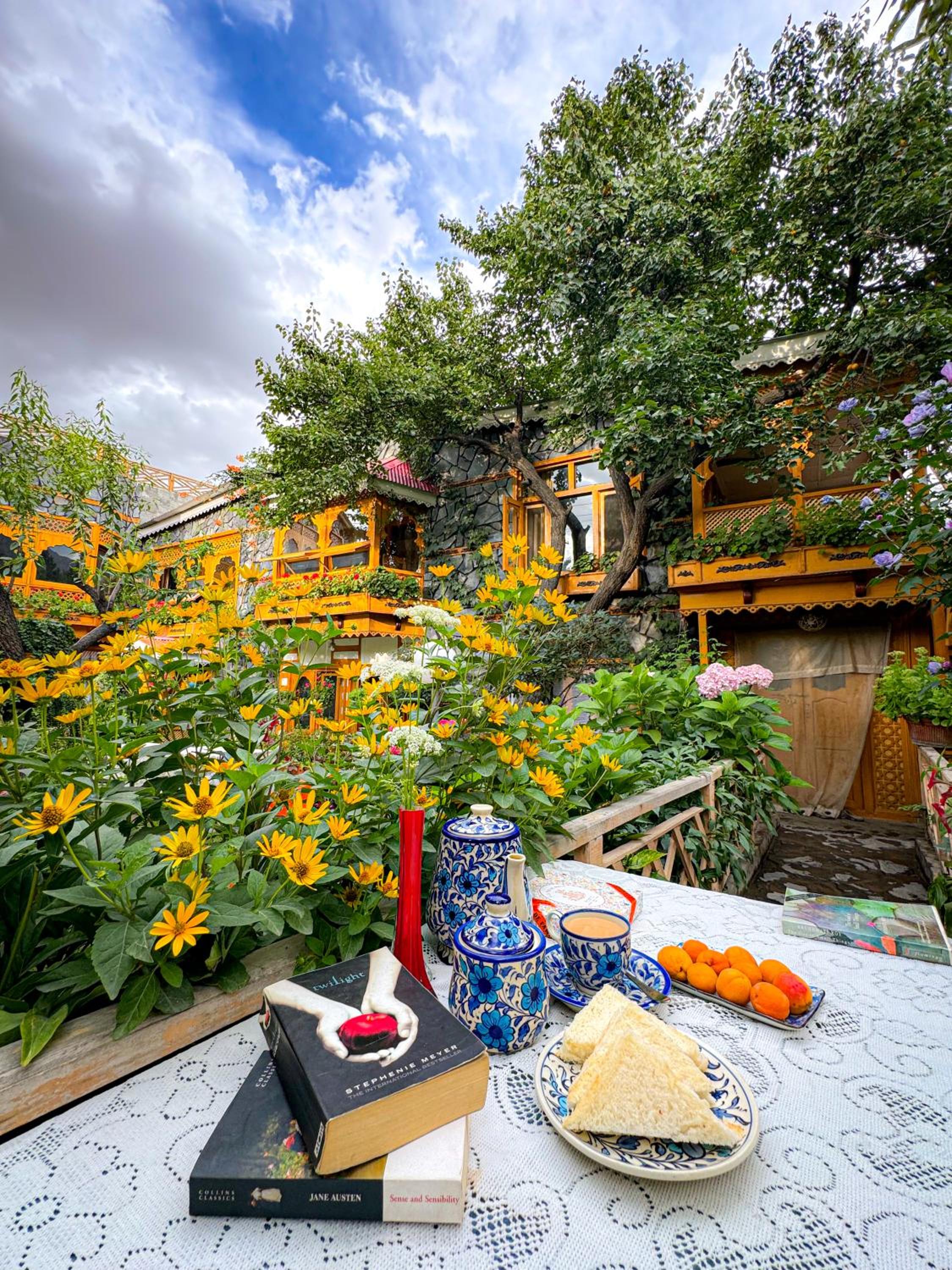 Lavender Cottage and Guest House view 4