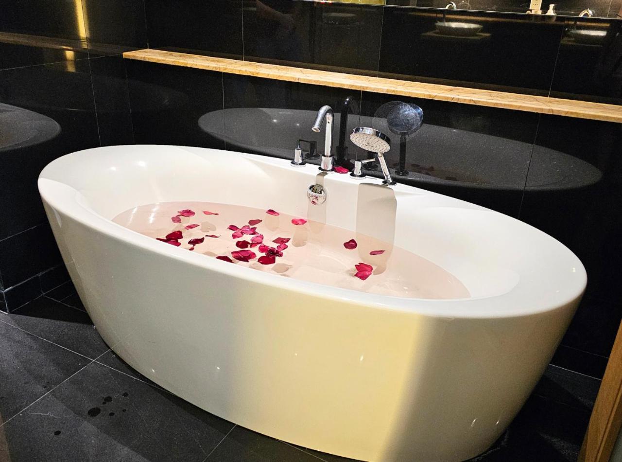 St Mary KLCC Luxury 3BR High End Residence 7min Walk to Pavilion and Bukit Bintang by Cloud Host