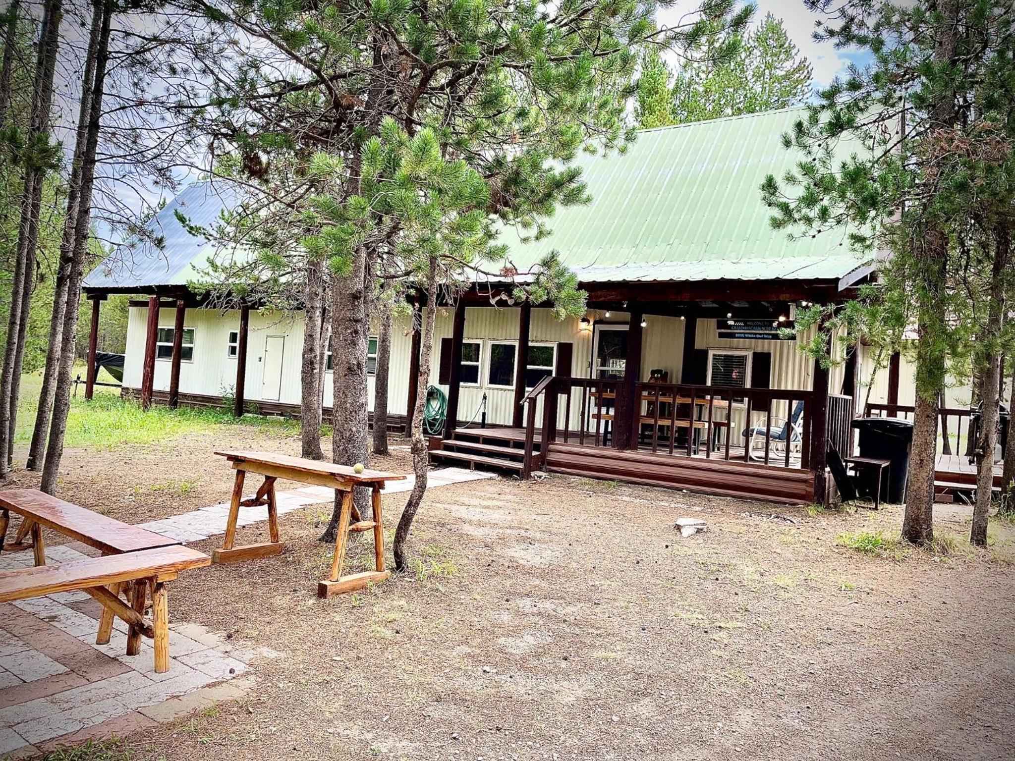 Hotel Grandma's Home in the Woods. Yellowstone - Image 1