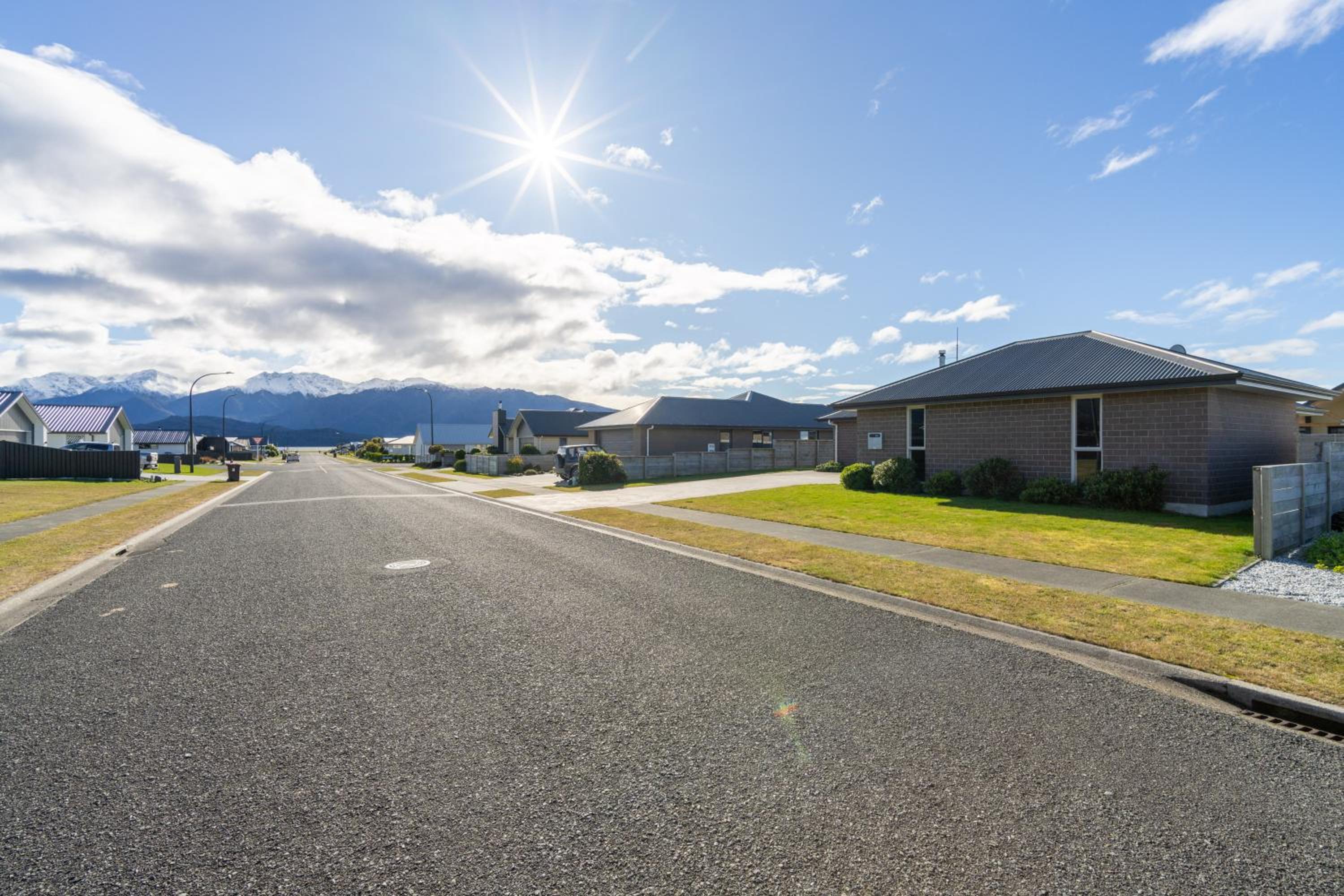 Cozy Haven - Te Anau Holiday Home view 5
