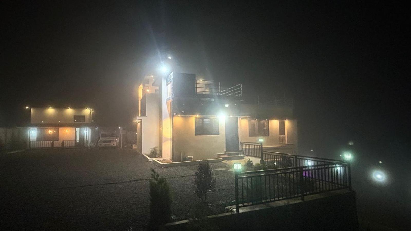 banjarahills resort and travels