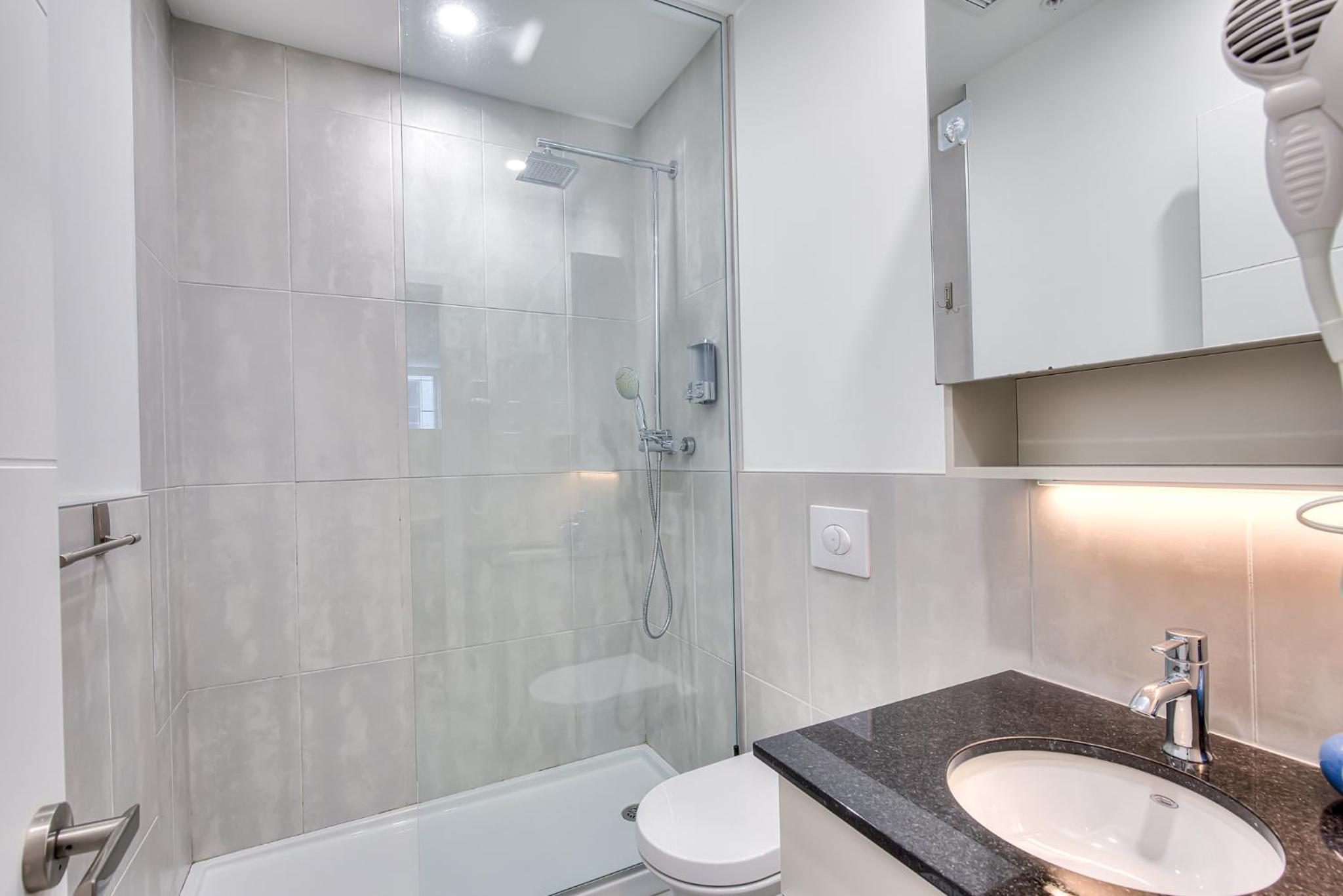 Executive Suite Corporate stays Heart of Downtown