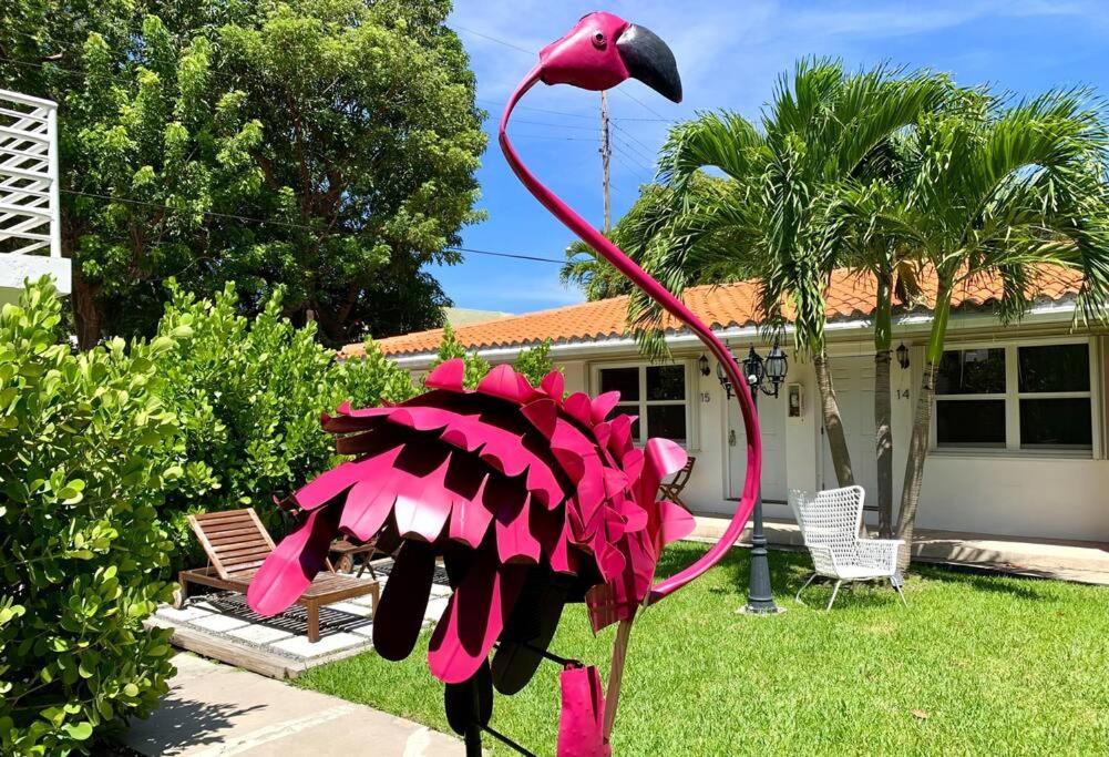 B06 5 min from beach studio Midtown