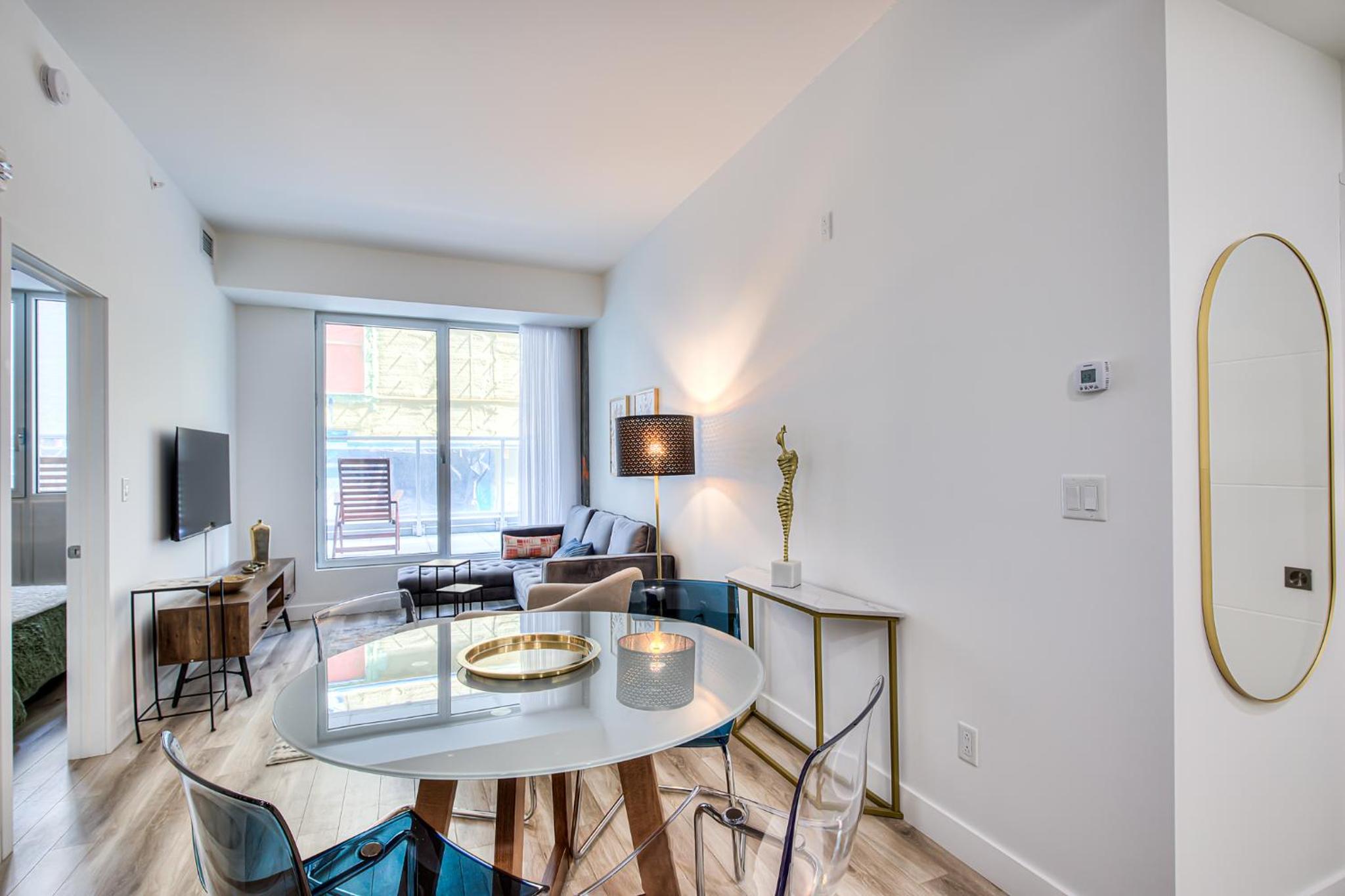 Executive Suite Corporate stays Heart of Downtown
