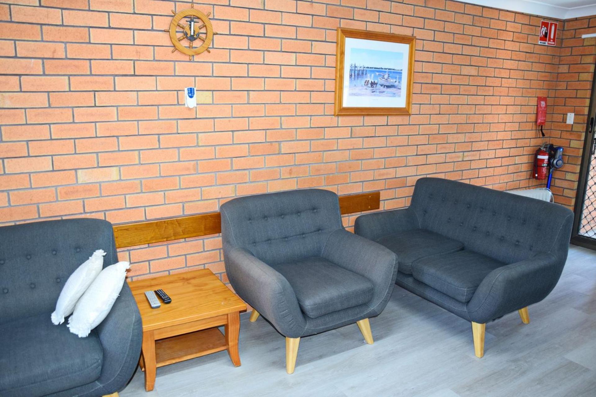 Cameo Court Unit 7 - Bring your own linen view 4
