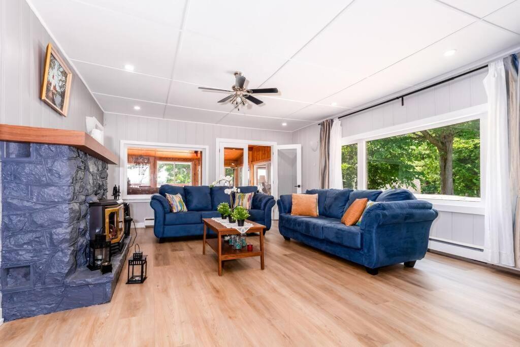 Lake Muskoka Cottage one thousand and one night