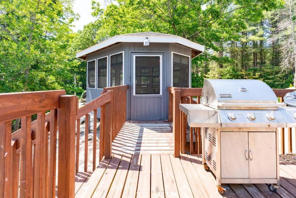 Lake Muskoka Cottage one thousand and one night
