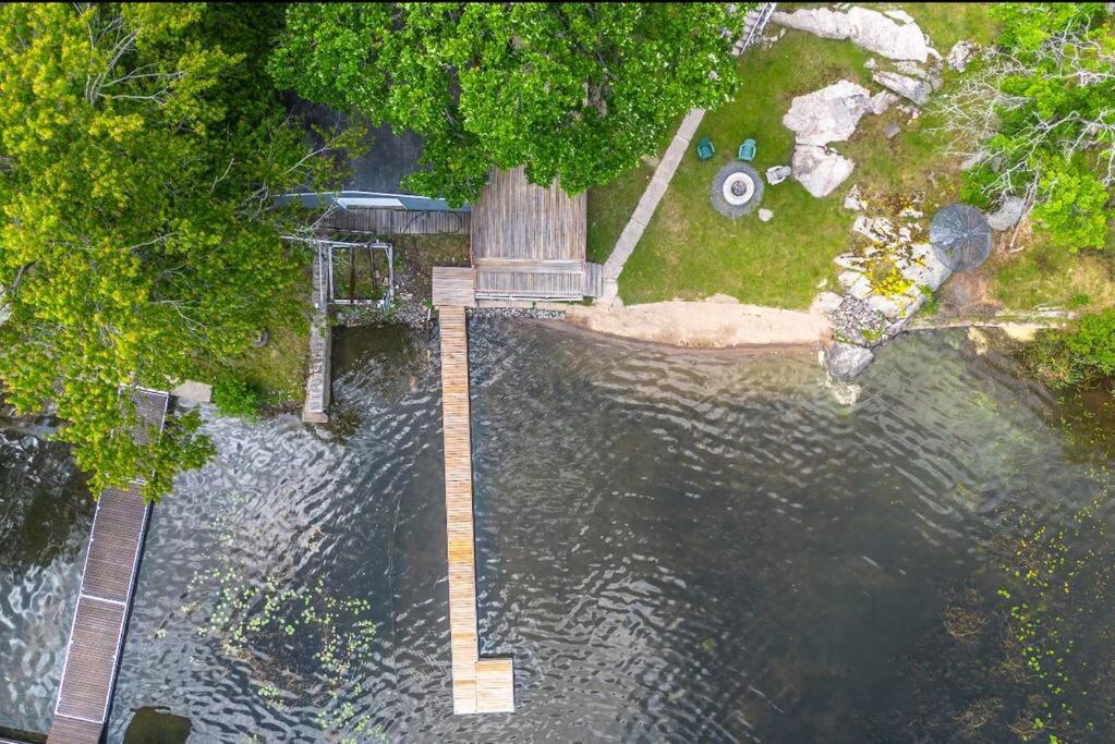 Lake Muskoka Cottage one thousand and one night