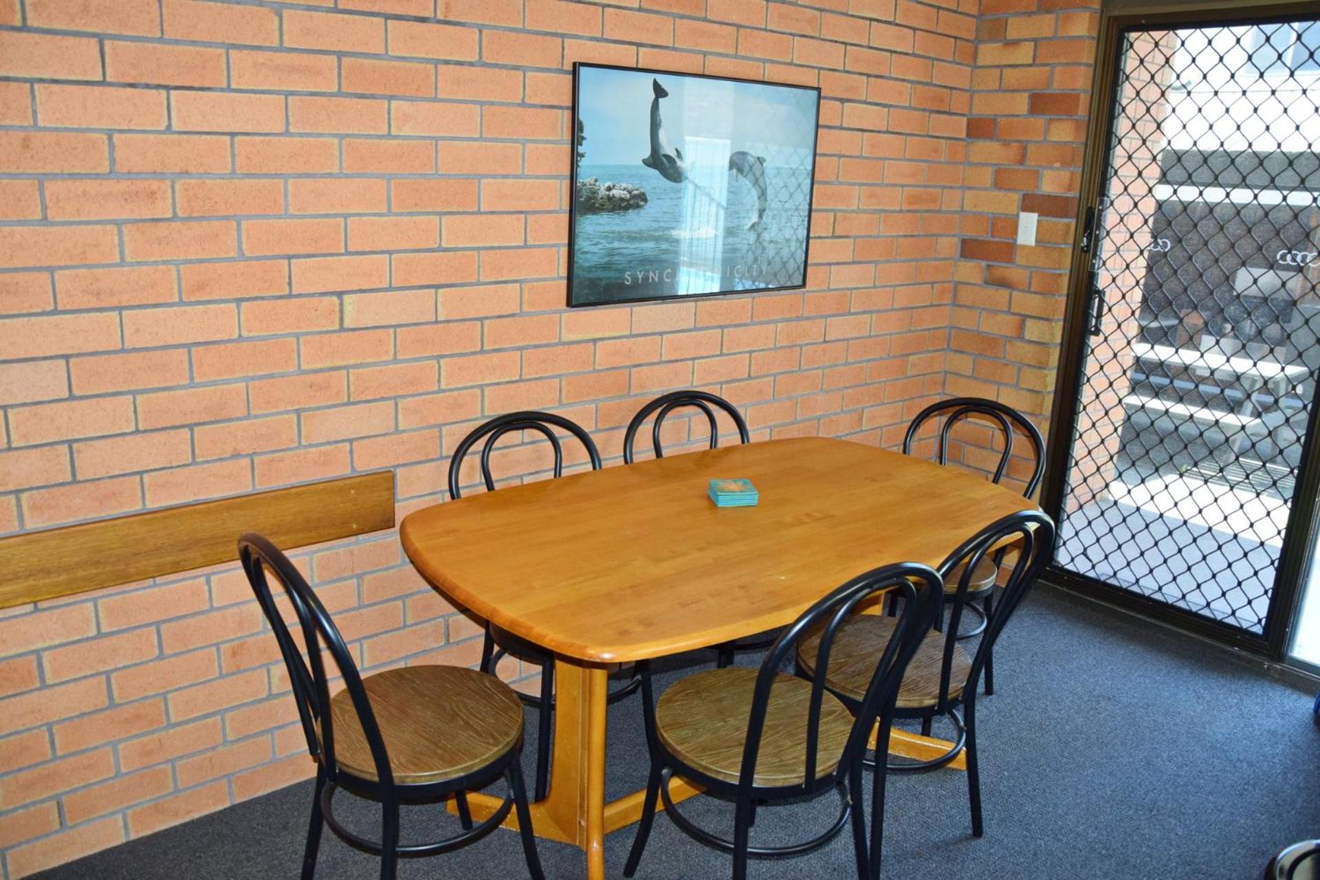 Cameo Court 2 - Bring your own linen view 4