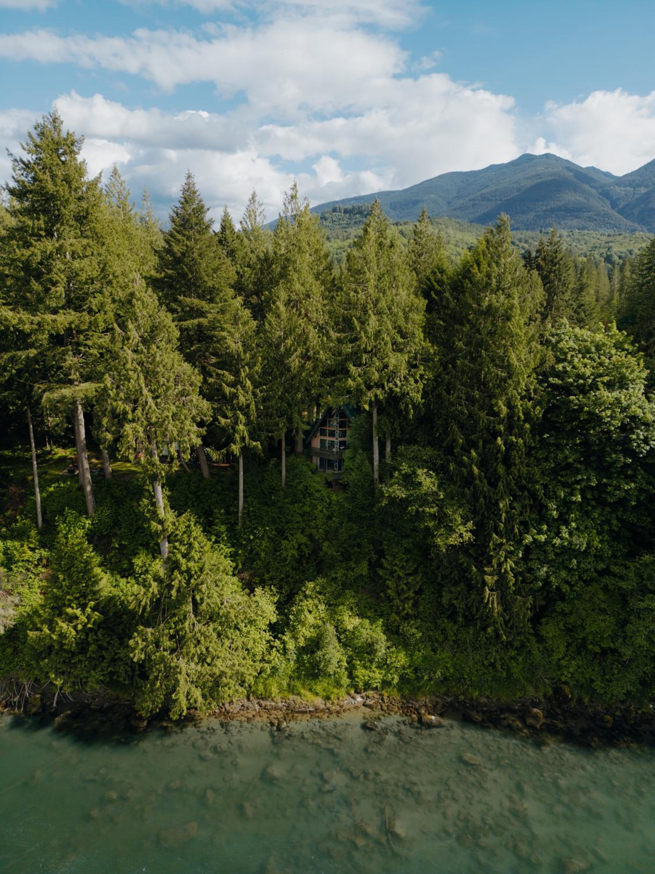 Spacious North Cascades Riverside A-Frame with Mt Baker Views - Dog-Friendly view 2