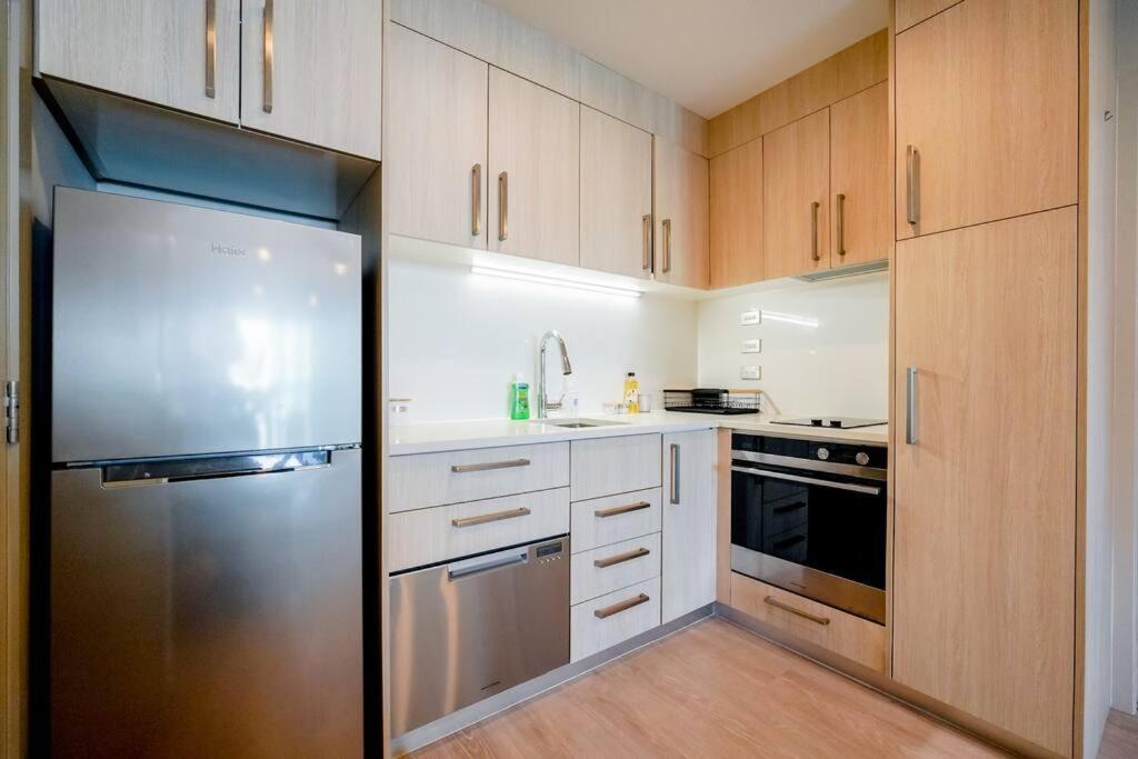 2-Bs Suite Adjacent to Sky Tower view 3