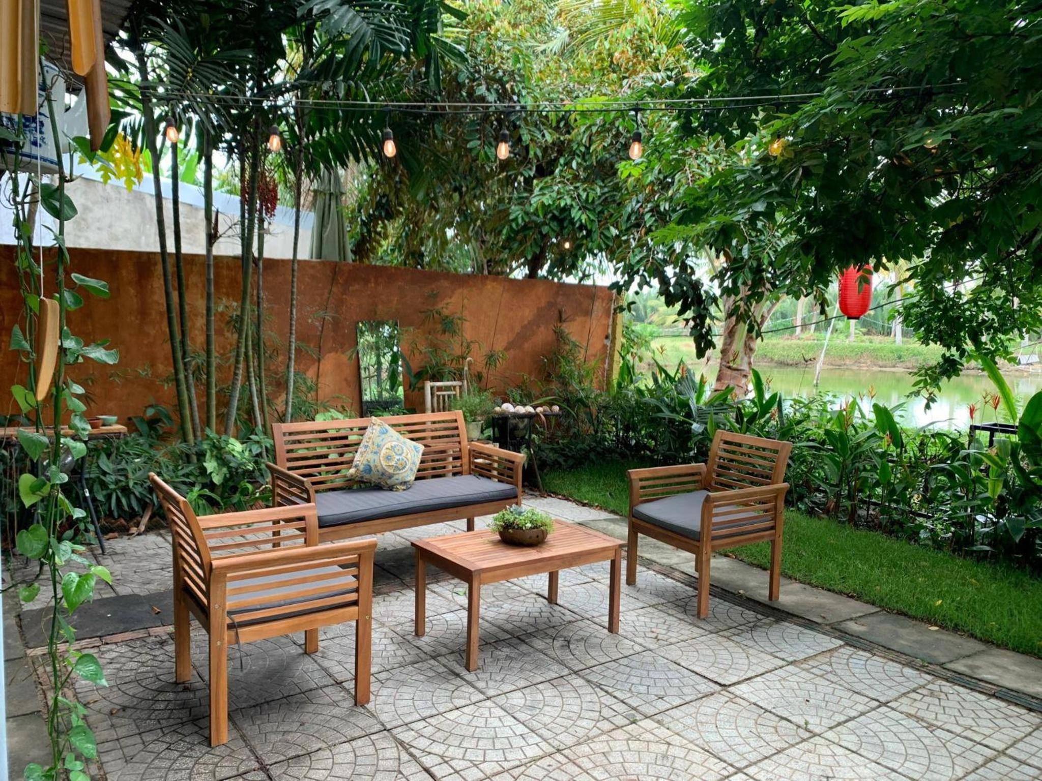 Laoxao Lakeview Homestay view 4