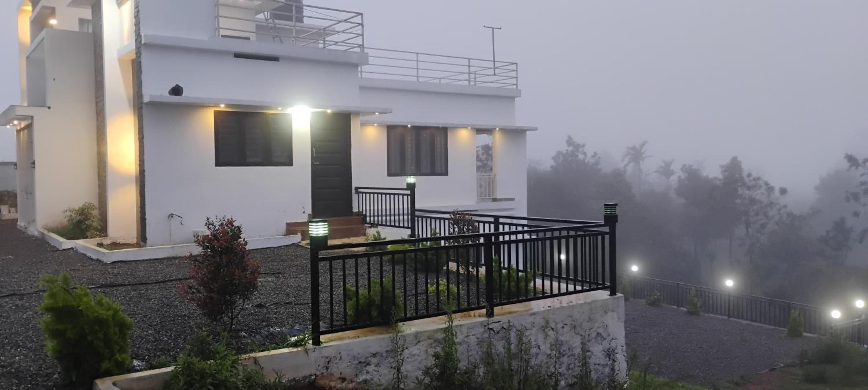 banjarahills resort and travels