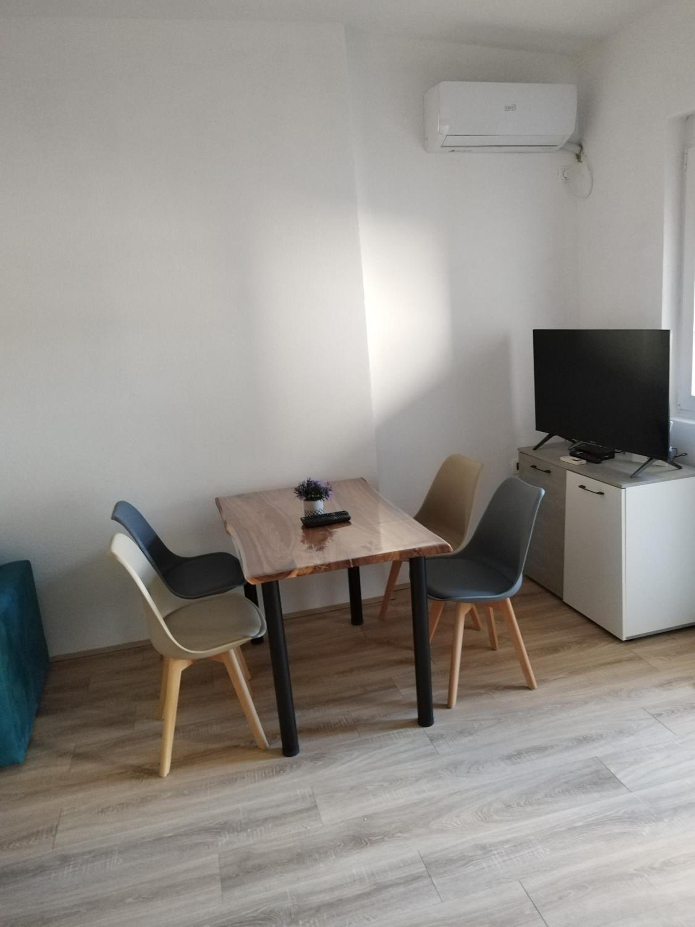 M & A Apartmani view 2