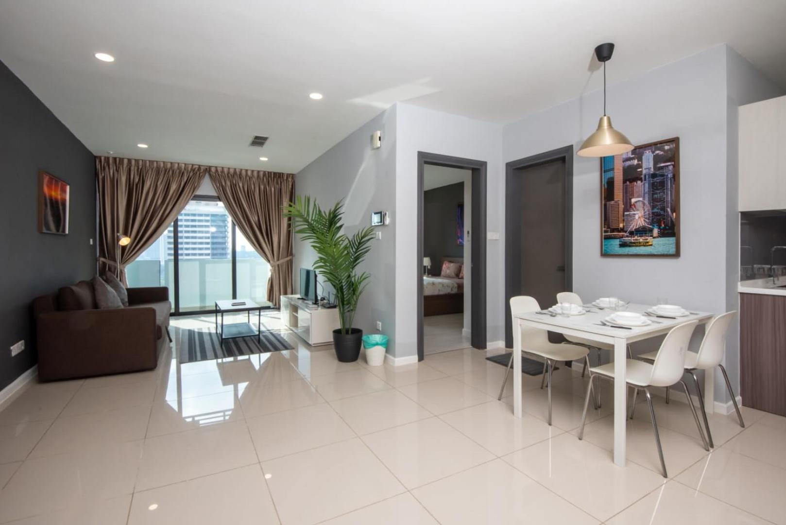 High Floor Suasana Suites 5 in JB City with WiFi