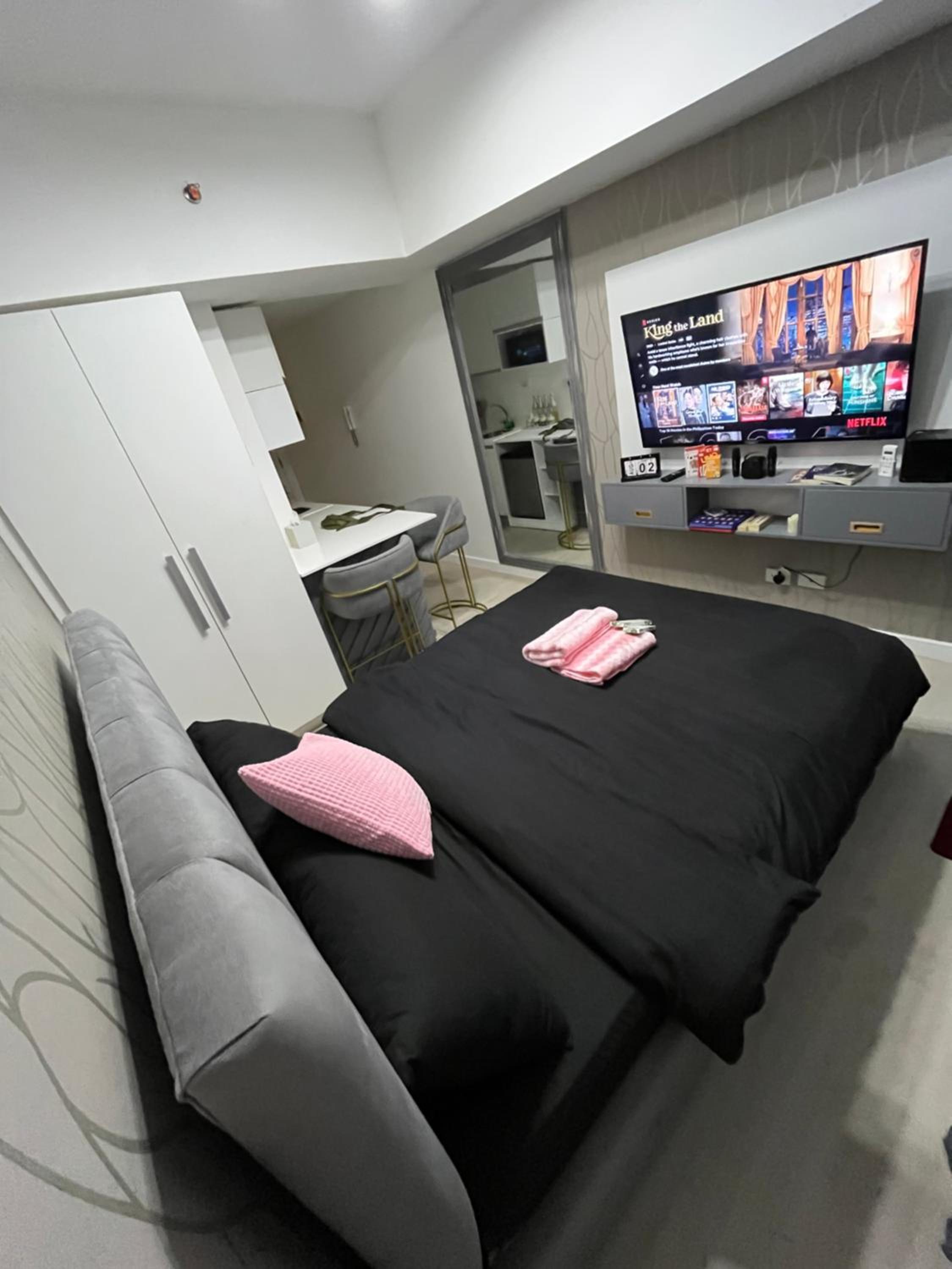 Cozy cool cabin at Azure north San Fernando Pampanga