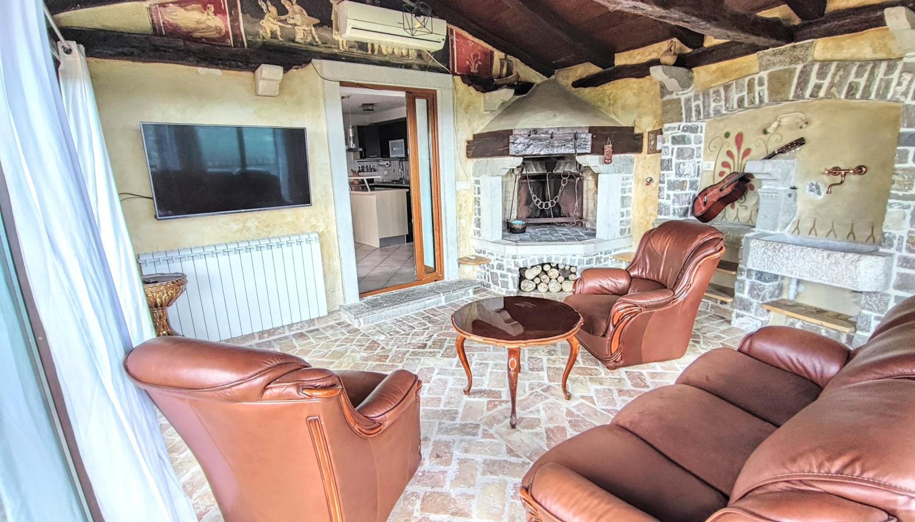 Appartman Casa Fermeglia with private jacuzzie and truffle hunting experience view 2