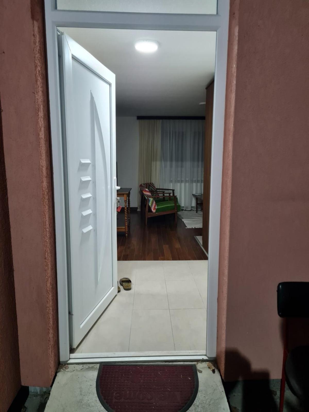 Apartman Hallo
