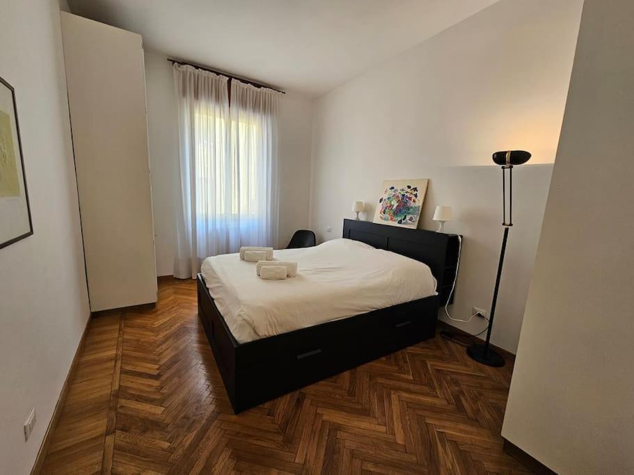 Corso Genova Apartment Urban Living in Milan
