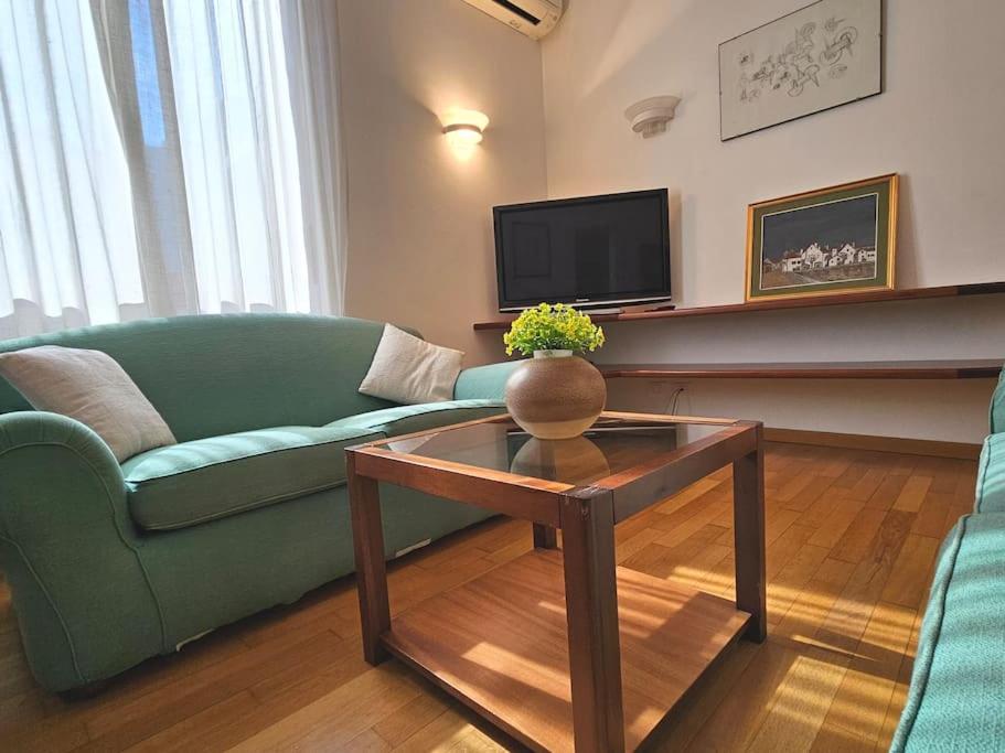 Corso Genova Apartment Urban Living in Milan