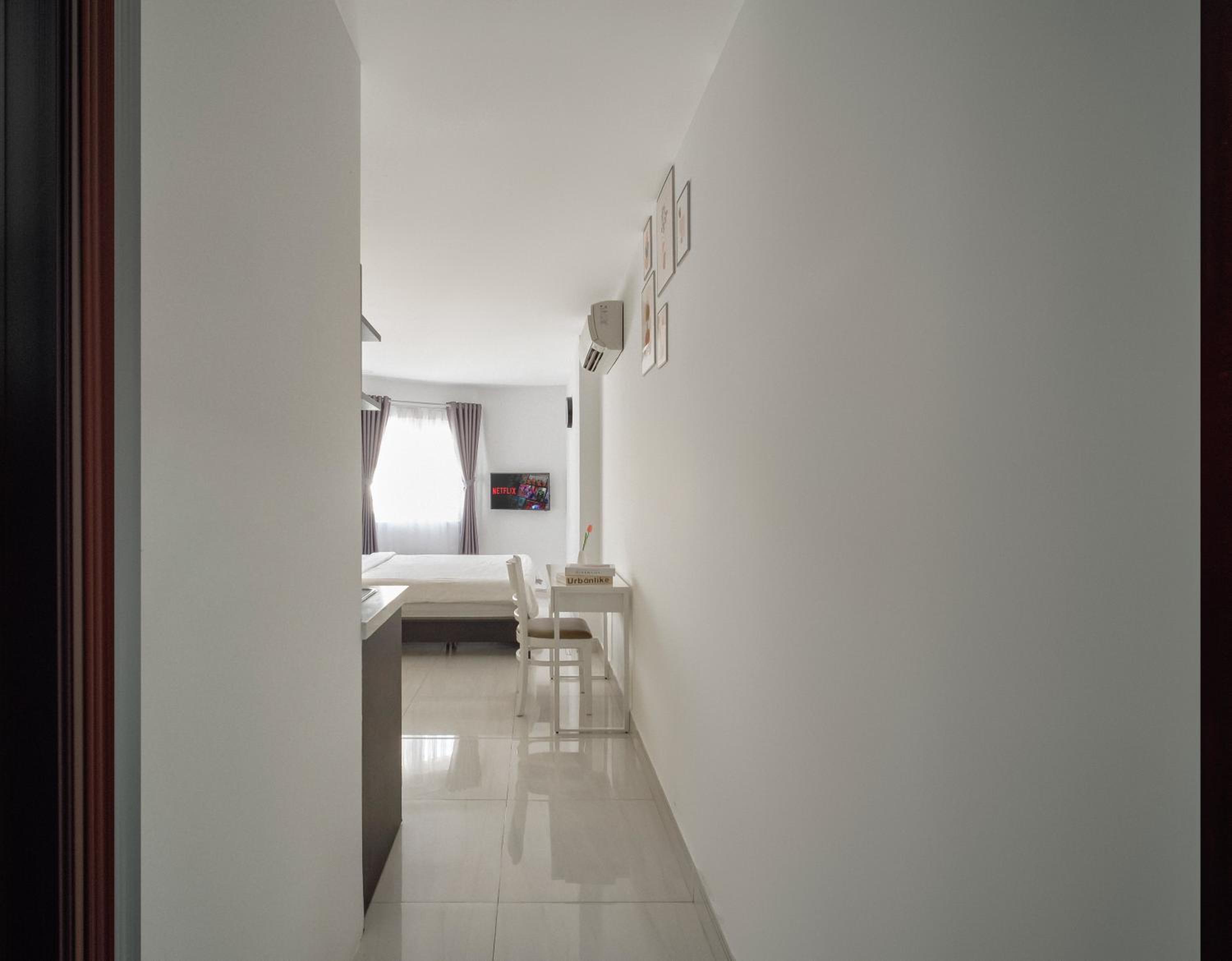Tan Son Nhat Airport Apartment by SABAY