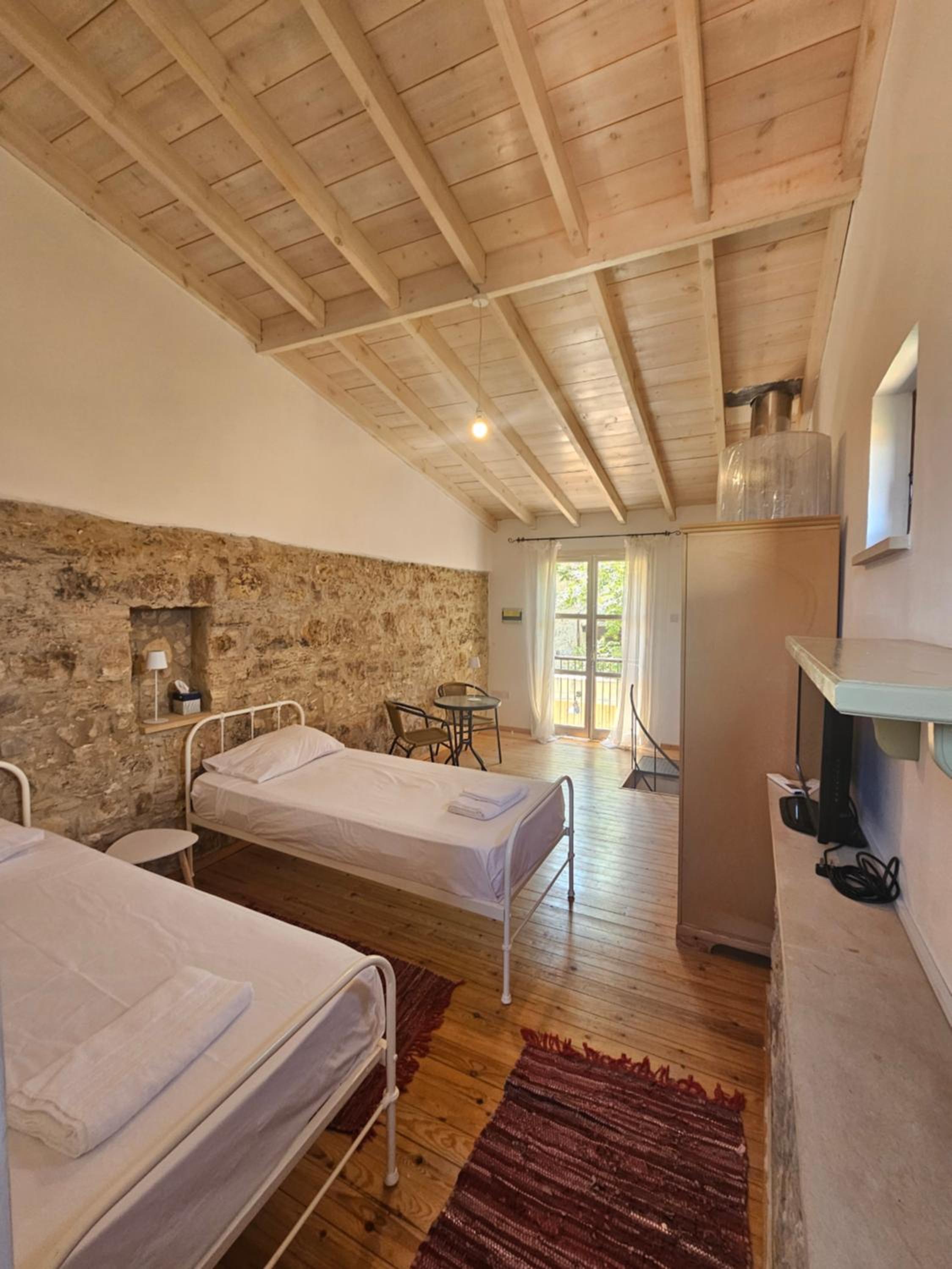 Lofou Maisonette