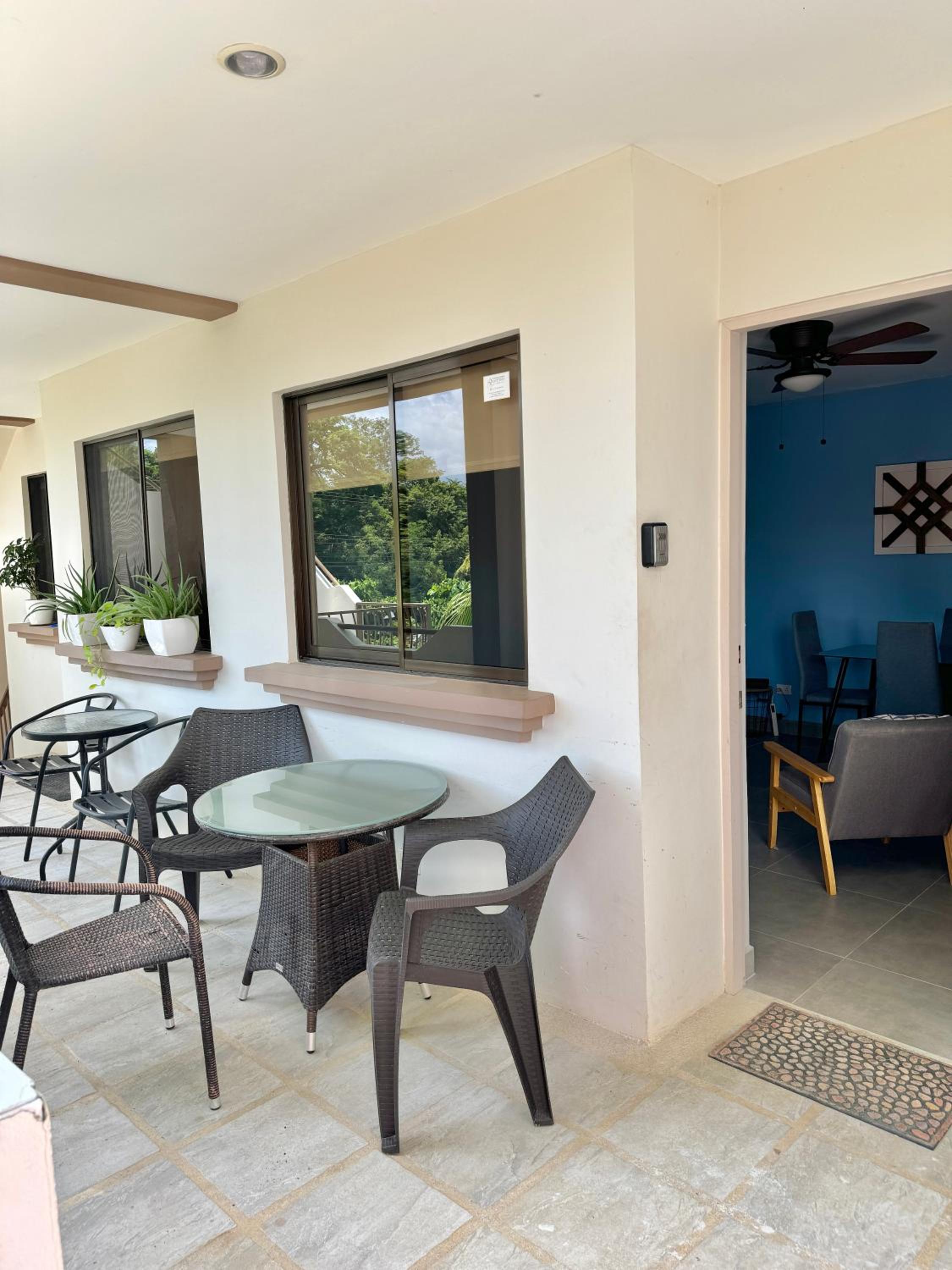 Sunny Tropical condo and rooftop terrace