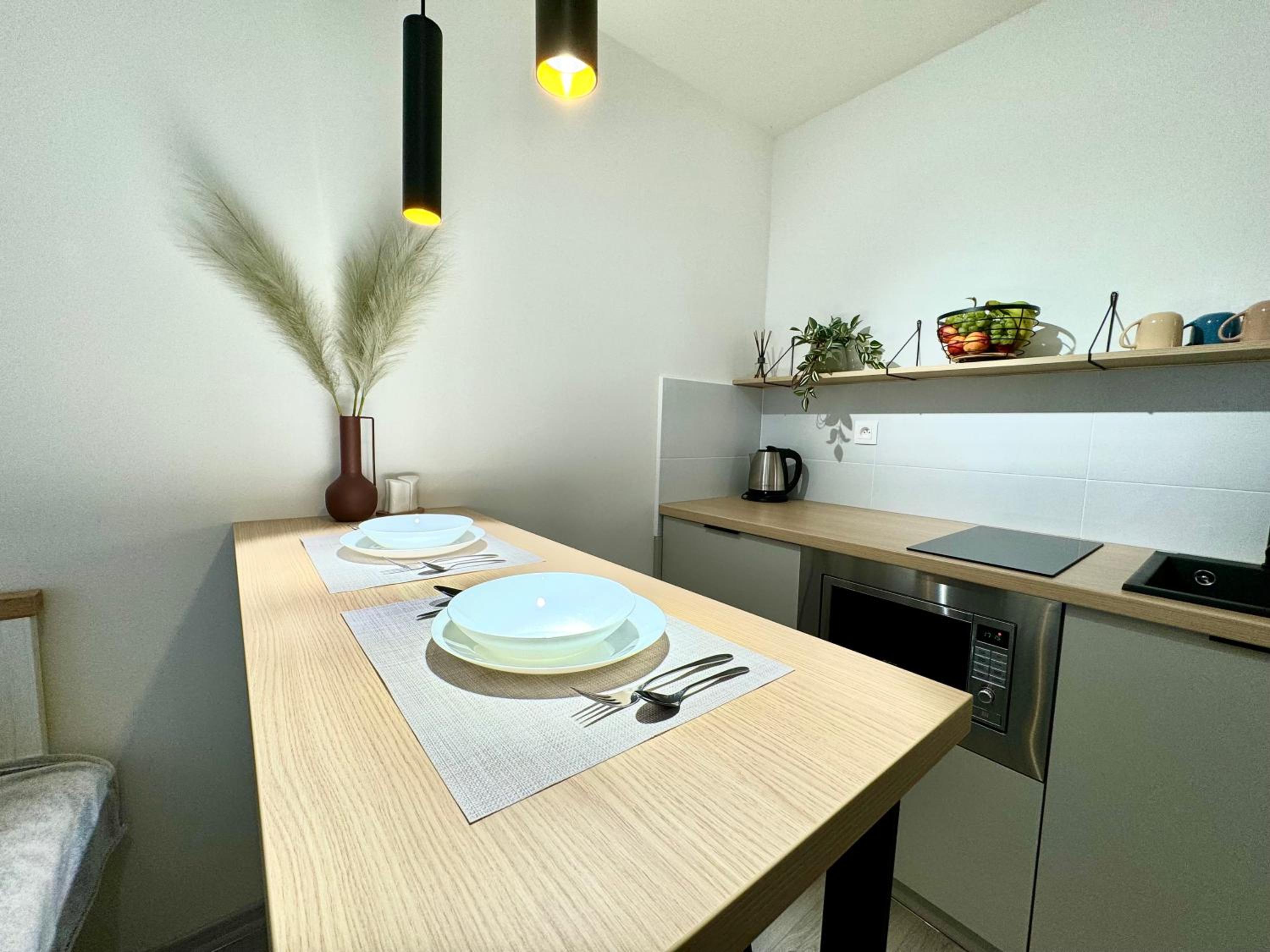 Stylish City Studio - Bezplatné parkovanie view 4
