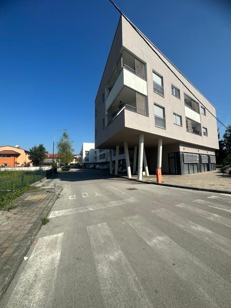 Apartman DIN