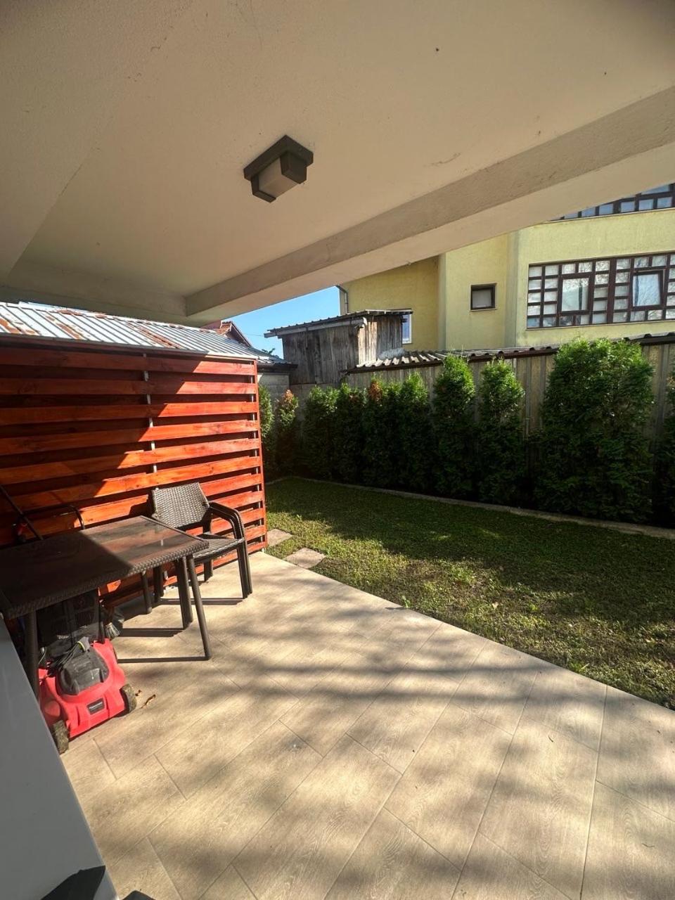 Apartman DIN