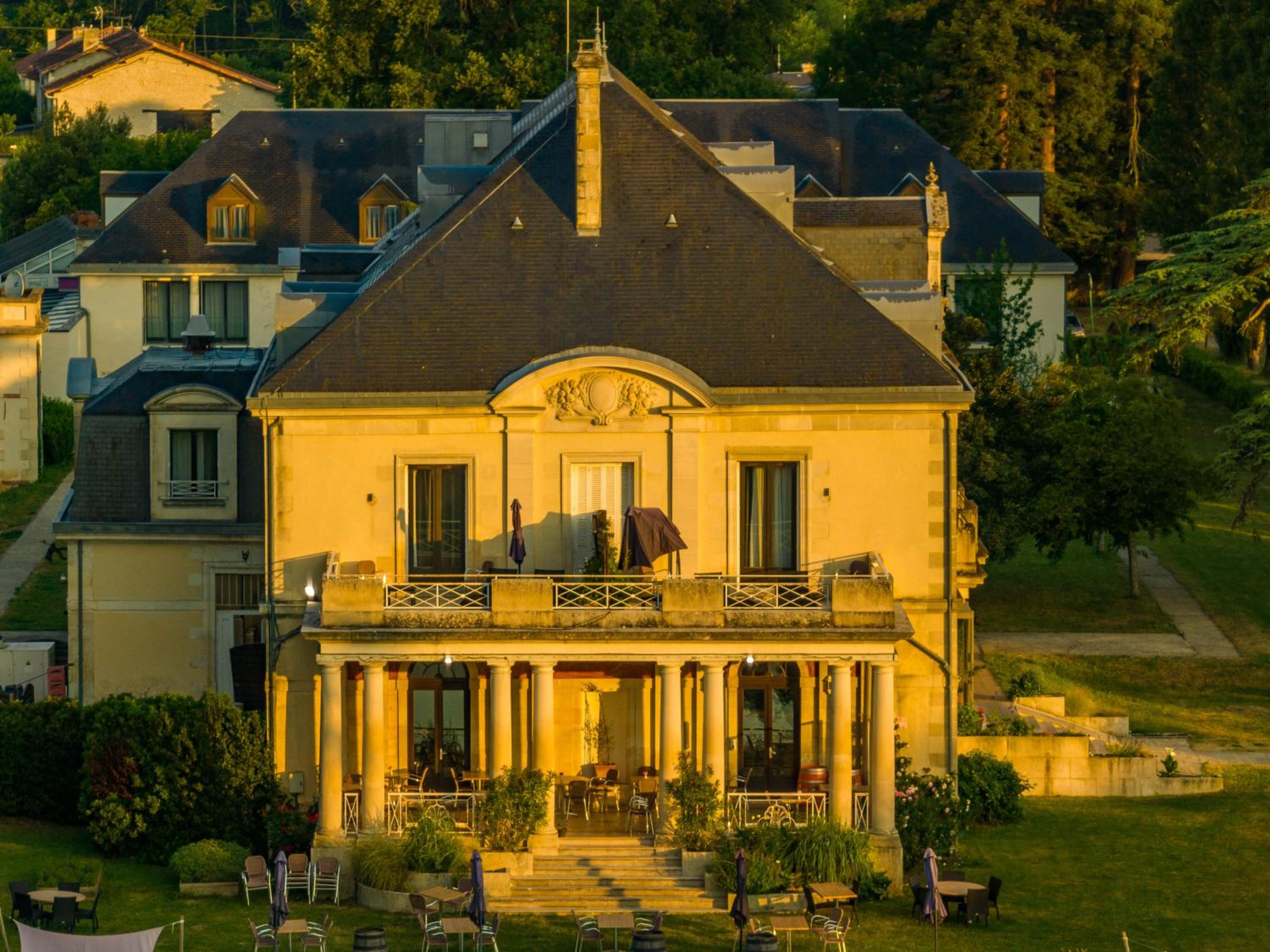 Hotel Garrigae Manoir de Beauvoir Poitiers Sud - Hotel & Spa - Image 1